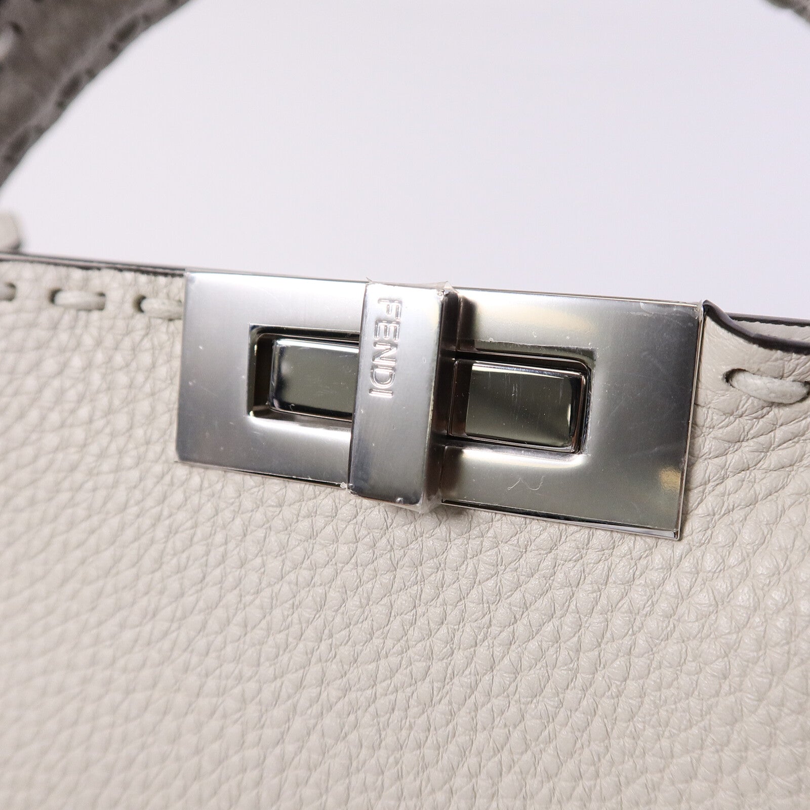 FENDI 牛皮皮革Medium Peekaboo手挽肩背兩用袋