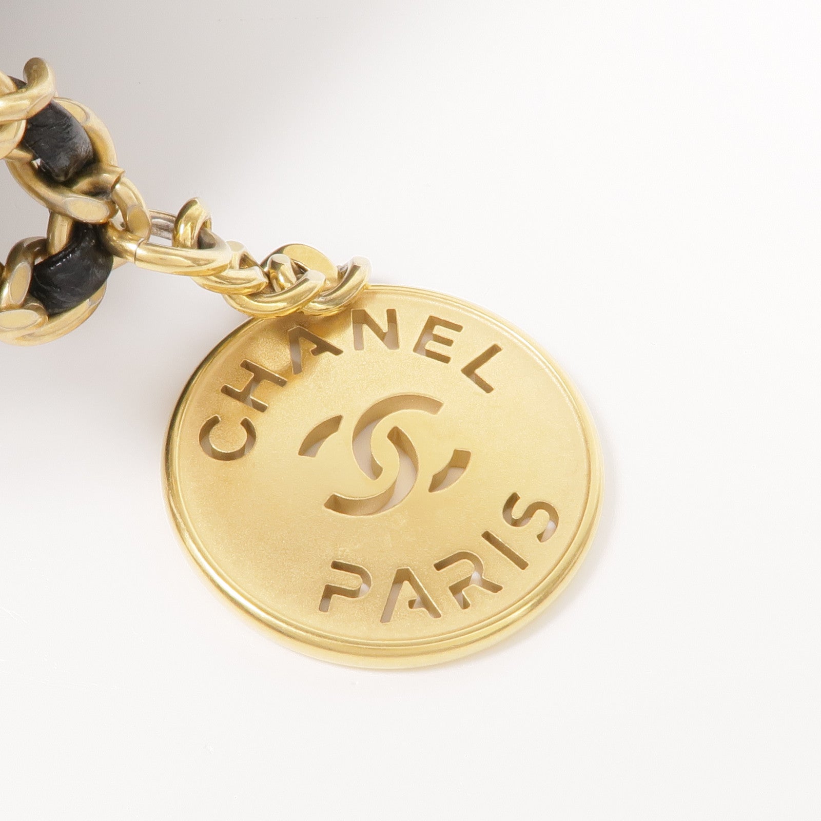 CHANEL 牛皮皮革Chanel 22 Mini金扣手挽肩背兩用袋