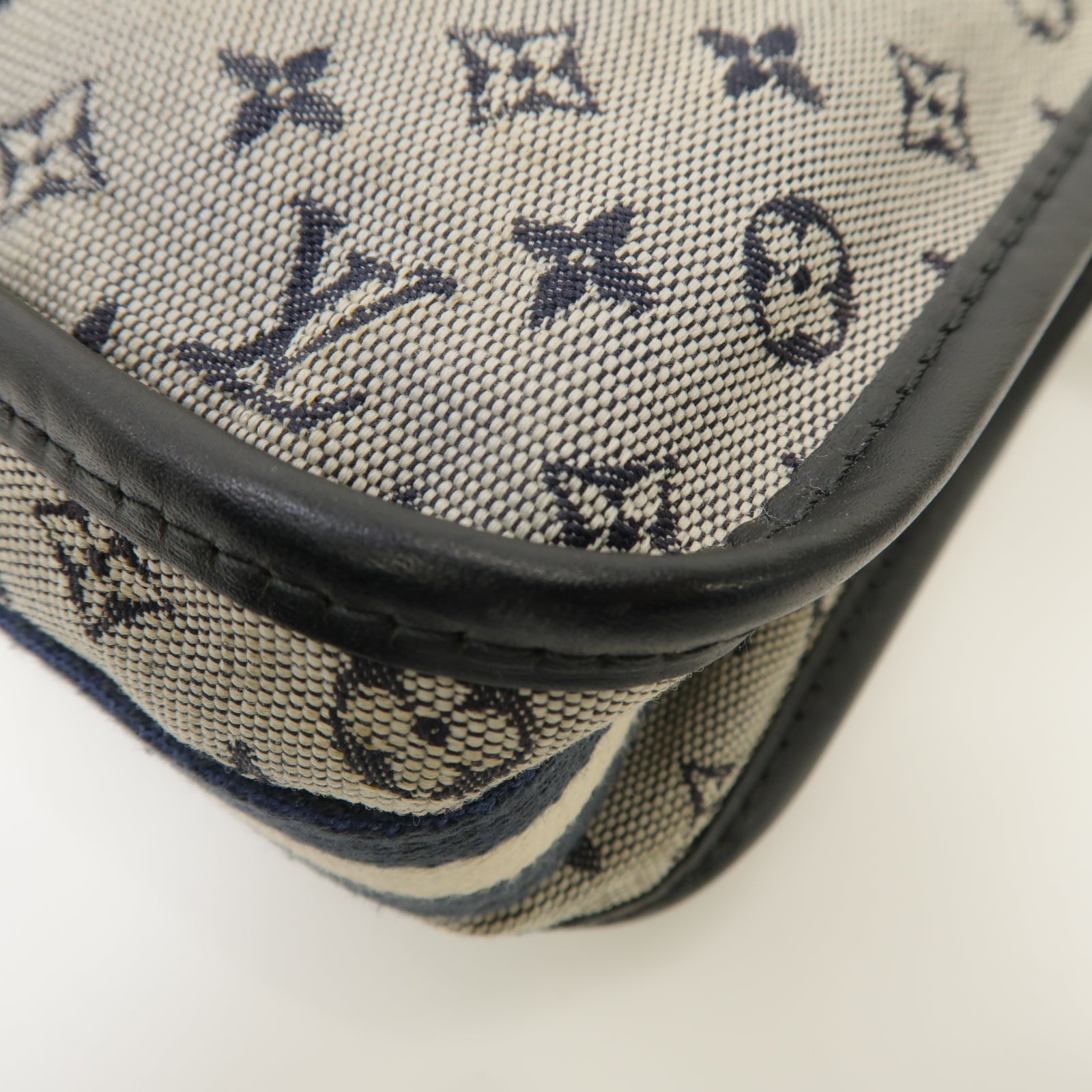 LOUIS VUITTON 【激減優惠】Monogram Mini帆布Pochette金扣肩背袋藍色