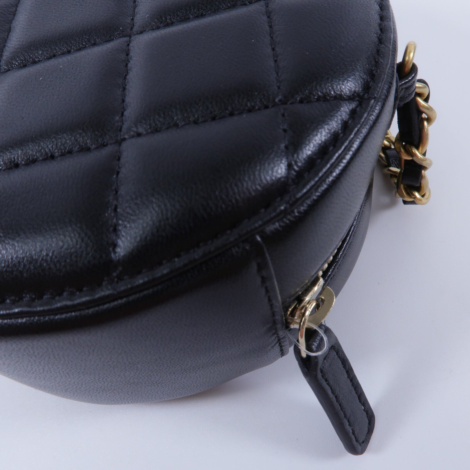 CHANEL 羊皮皮革Pearl Crush Round鏈帶肩背袋