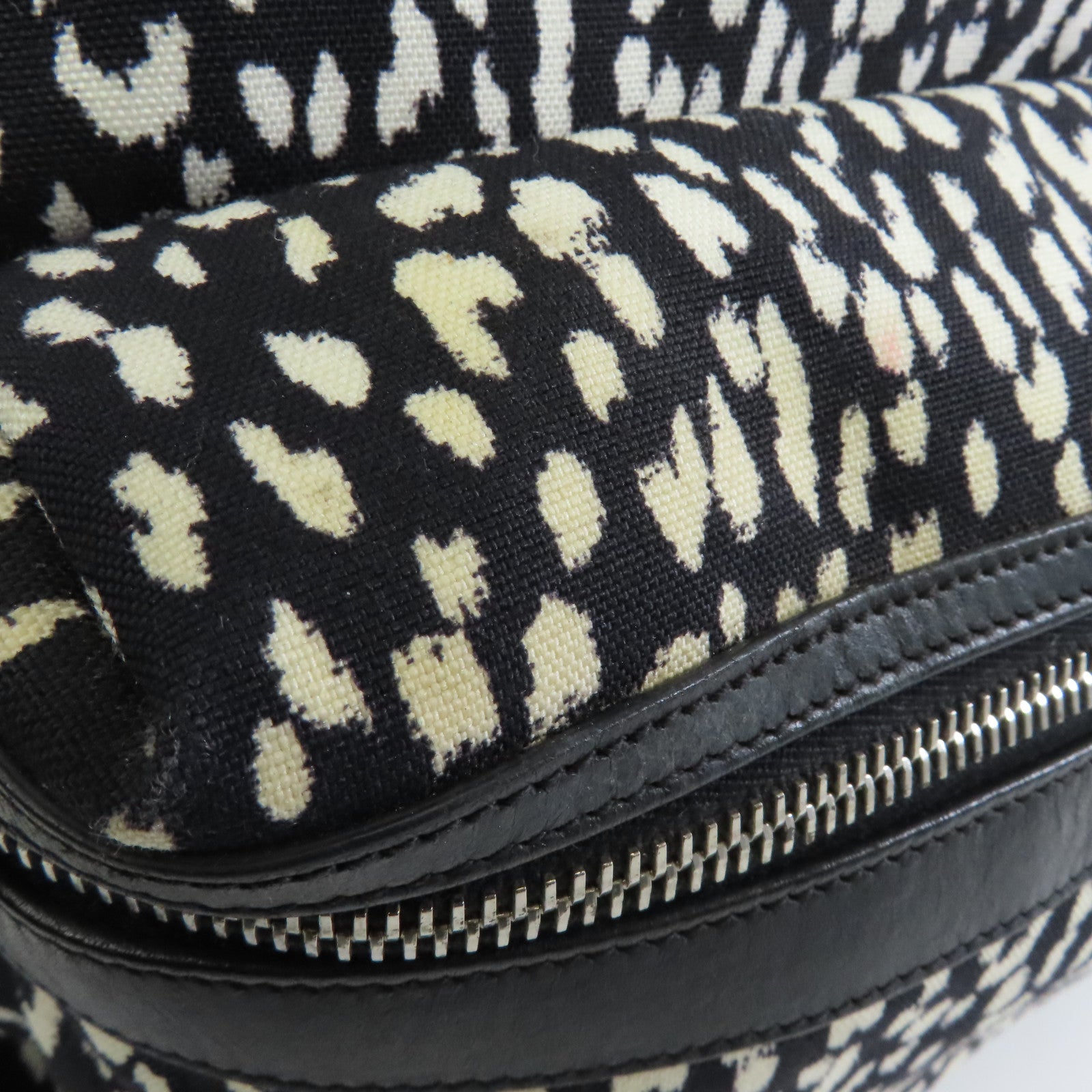 SAINT LAURENT 帆布Backpack銀扣背包黑色/白色