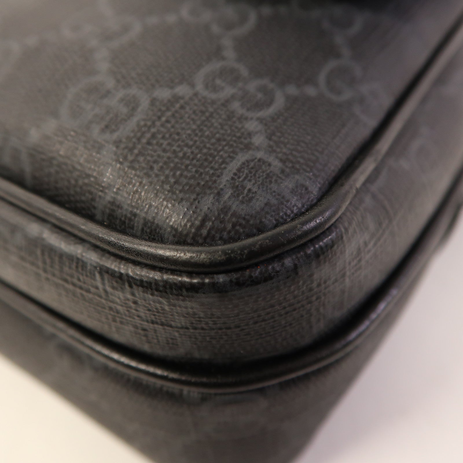 GUCCI 塗層帆布Crossbody Bag銀扣肩背袋