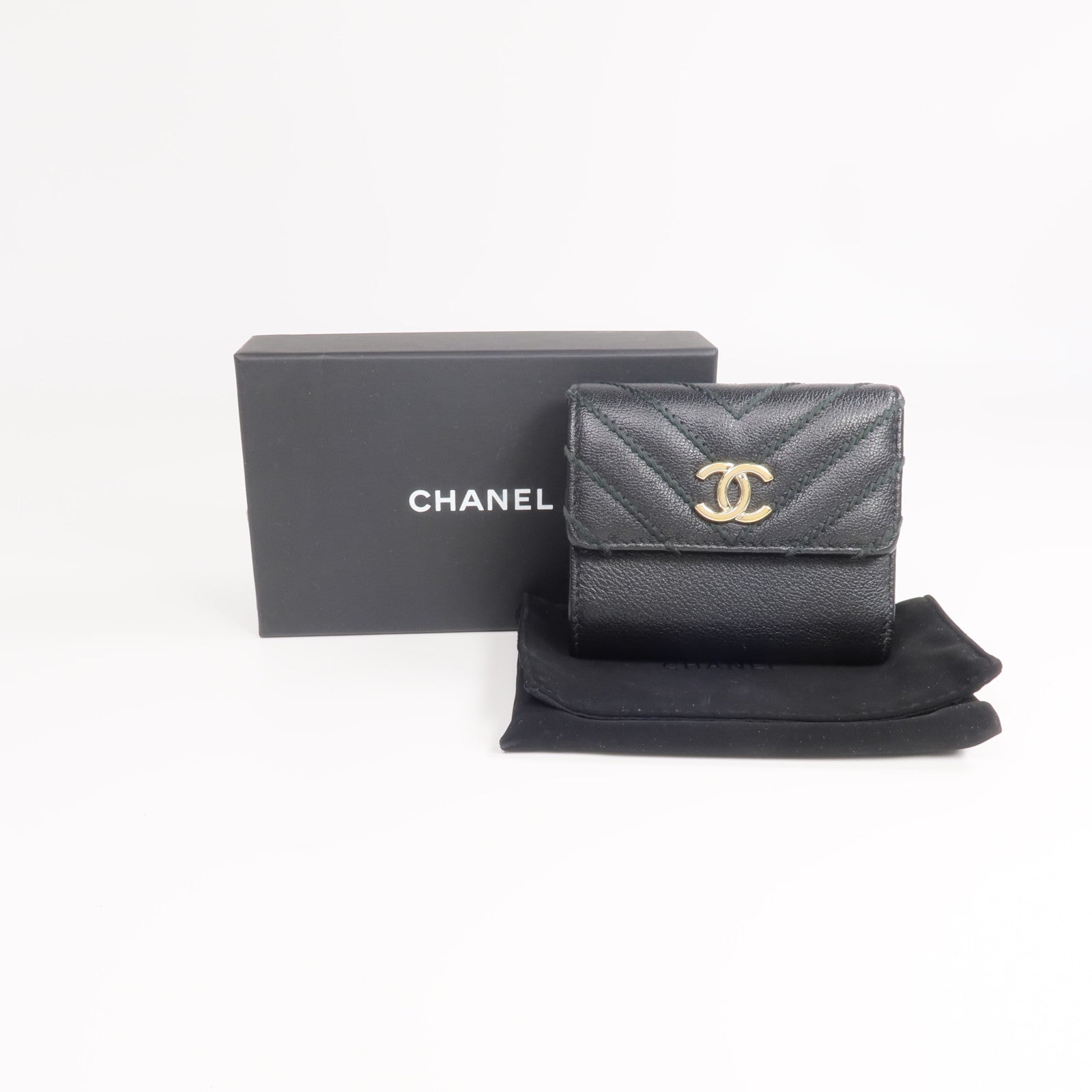 CHANEL 牛皮皮革Wallet金扣錢包