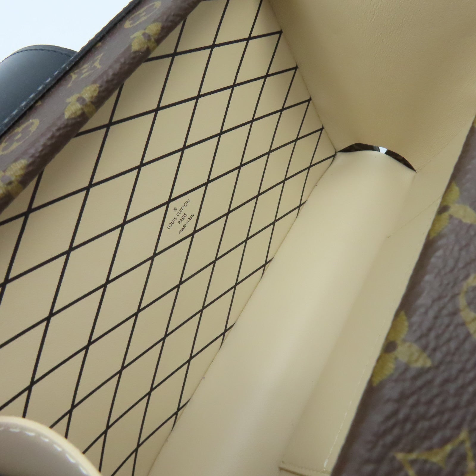 LOUIS VUITTON **【激減優惠】Monogram Petite Malle Shoulder Bag金扣肩背袋啡色/黑色