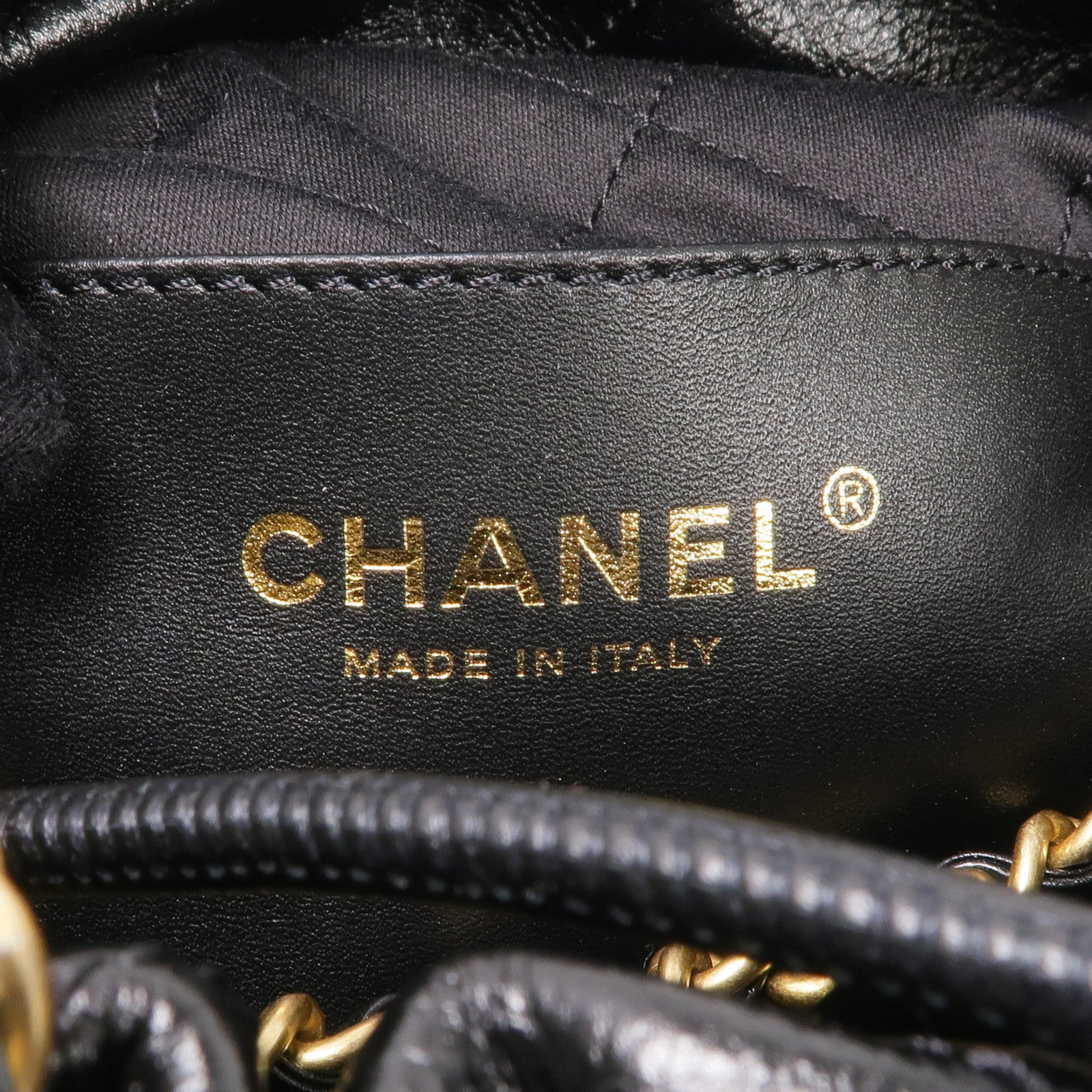 CHANEL 牛皮皮革Chanel 22 Mini金扣手挽肩背兩用袋