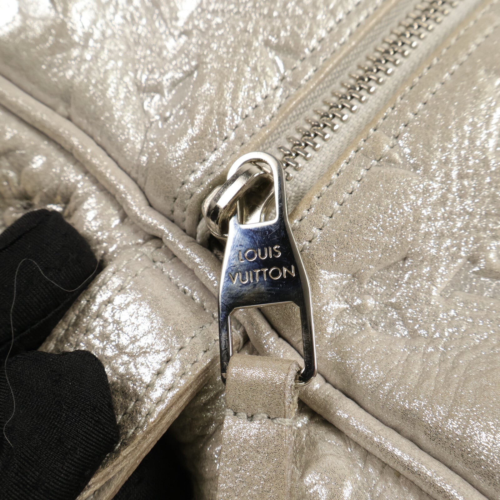 LOUIS VUITTON Monogram Shimmer Shimmer Comete肩背袋