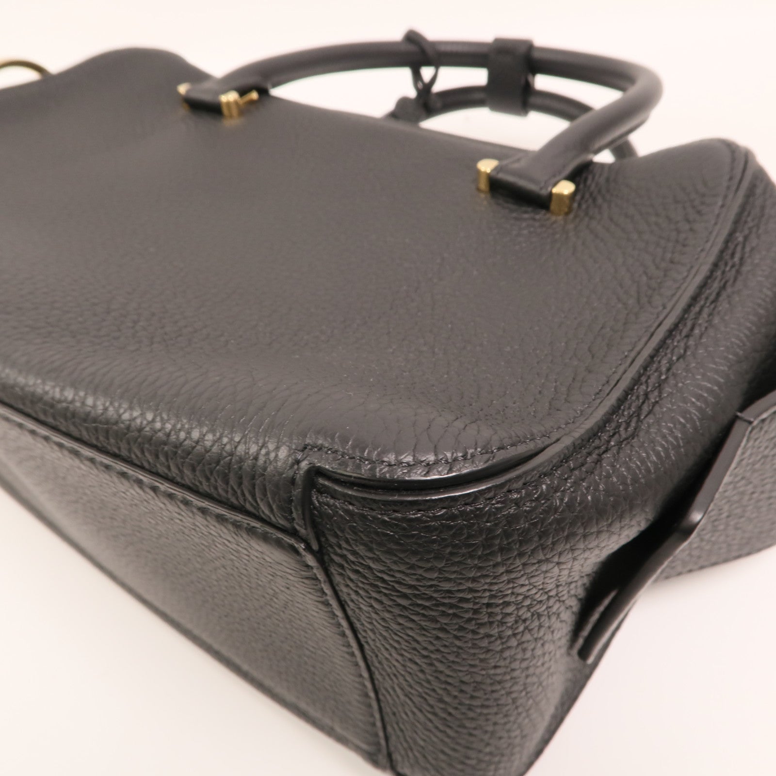 Delvaux 牛皮皮革Cool Box MM金扣手挽肩背兩用袋