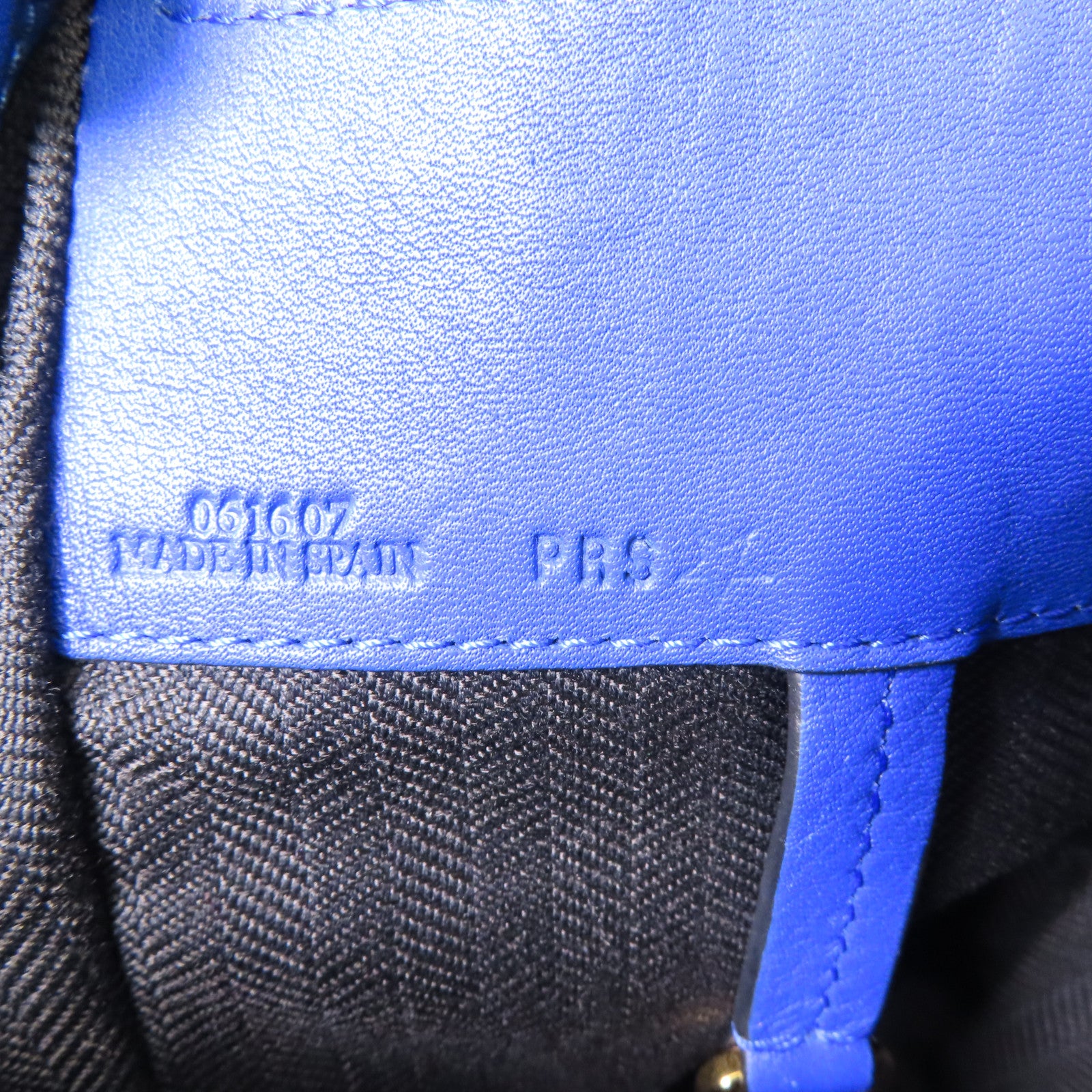 LOEWE 【激減優惠】牛皮皮革Hammock銀扣肩背袋