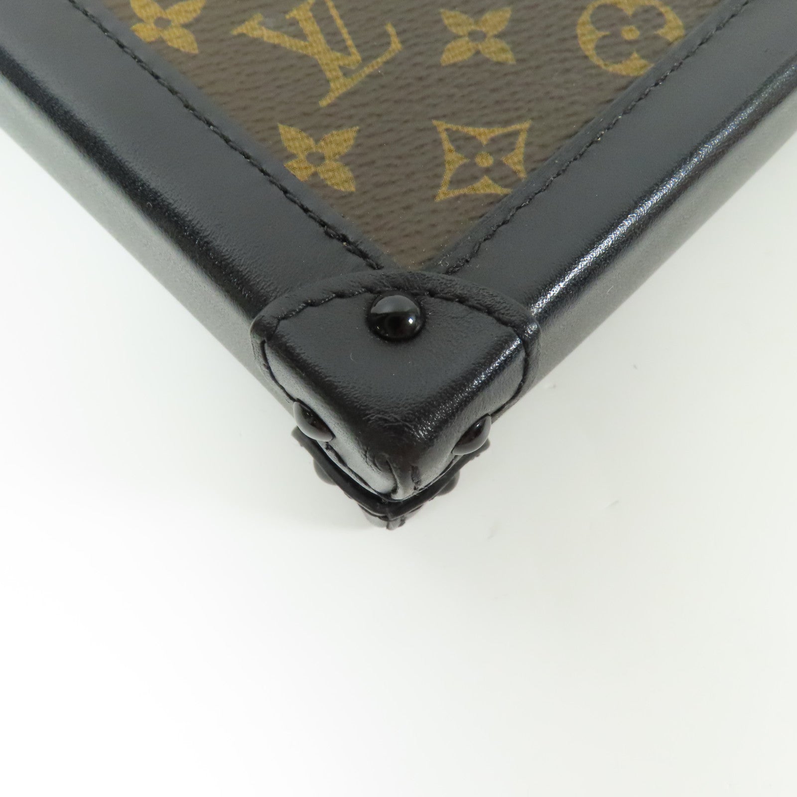 LOUIS VUITTON LV GHW Pochette Trunk Vertical Shoulder Bag Monogram M63913 Brown