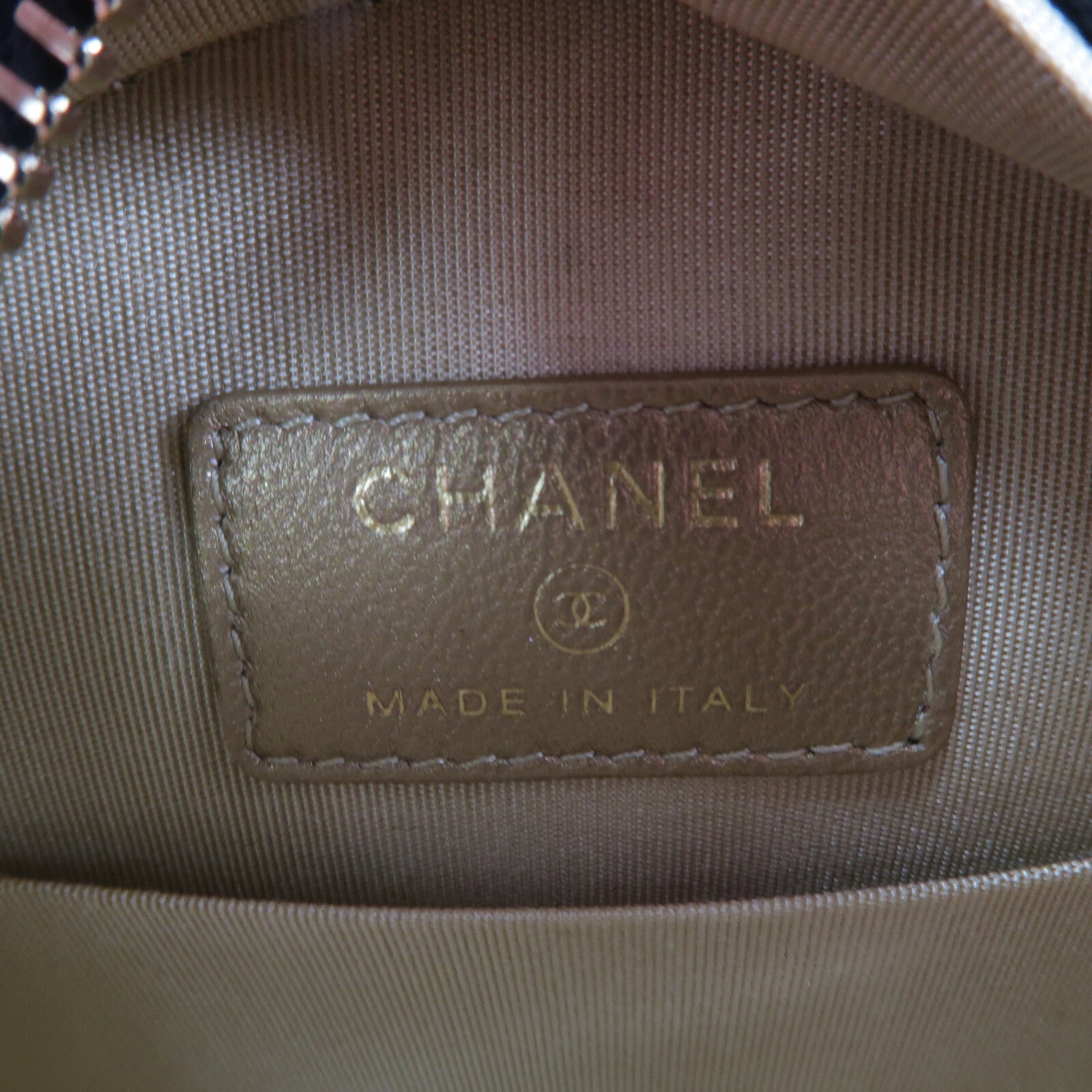 CHANEL 羊皮皮革Pearl Crush Round鏈帶肩背袋