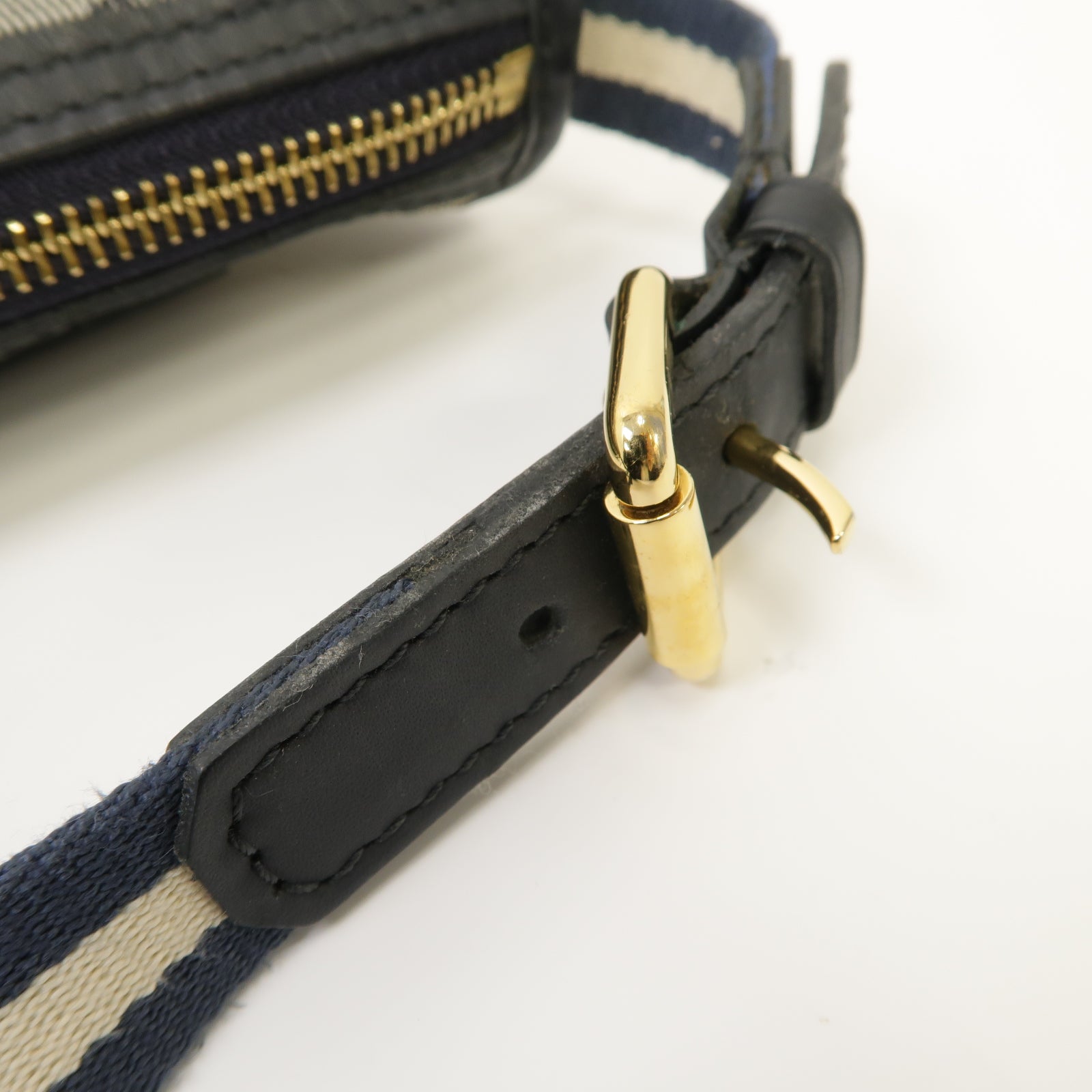 LOUIS VUITTON 【激減優惠】Monogram Mini帆布Pochette金扣肩背袋藍色