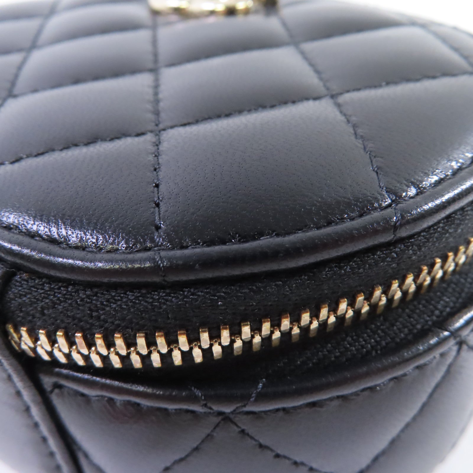 CHANEL 【激減優惠】菱格牛皮皮革Hand Bag金扣手挽袋黑色