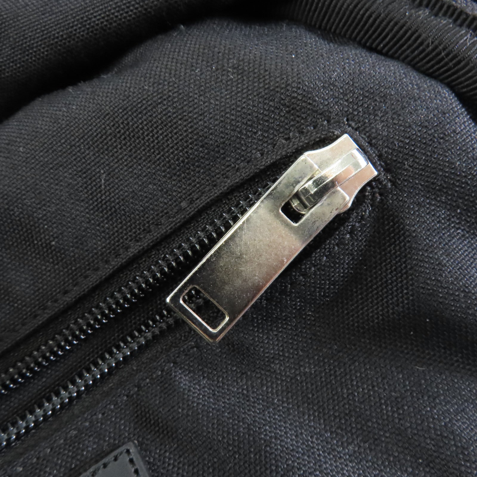 SAINT LAURENT 帆布Backpack銀扣背包黑色/白色