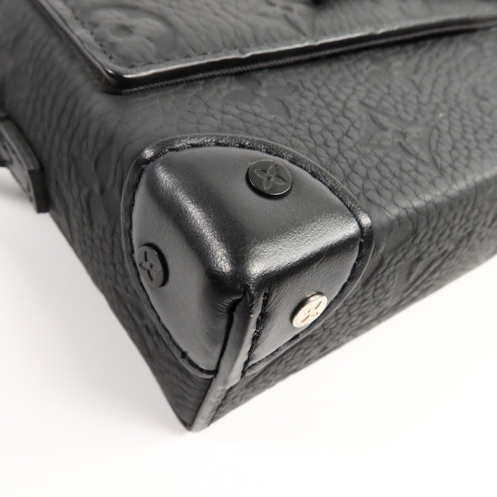 LOUIS VUITTON Monogram Taurillon Steamer Wearable Wallet扣肩背袋
