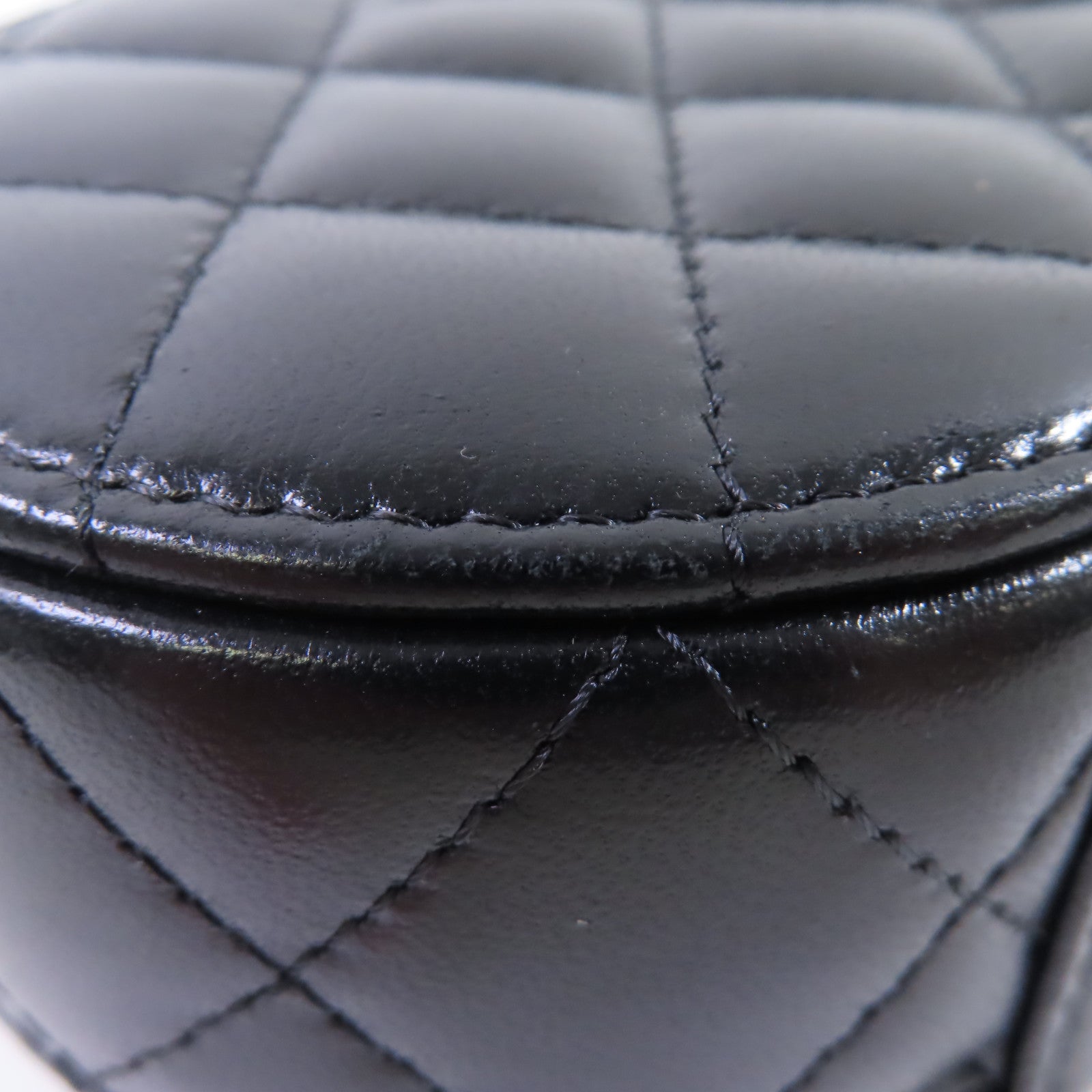 CHANEL 菱格牛皮皮革Hand Bag金扣手挽袋黑色