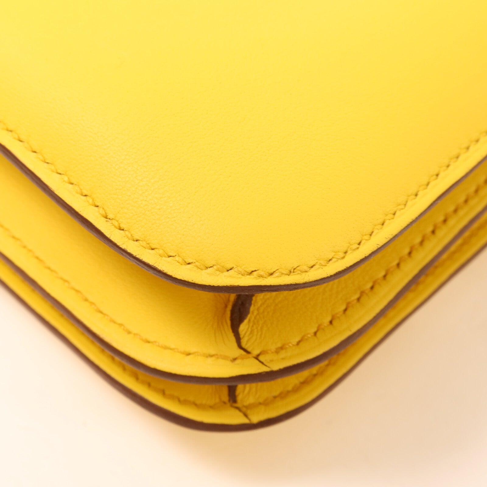 HERMES Swift皮革Constance Mini肩背袋Sun
