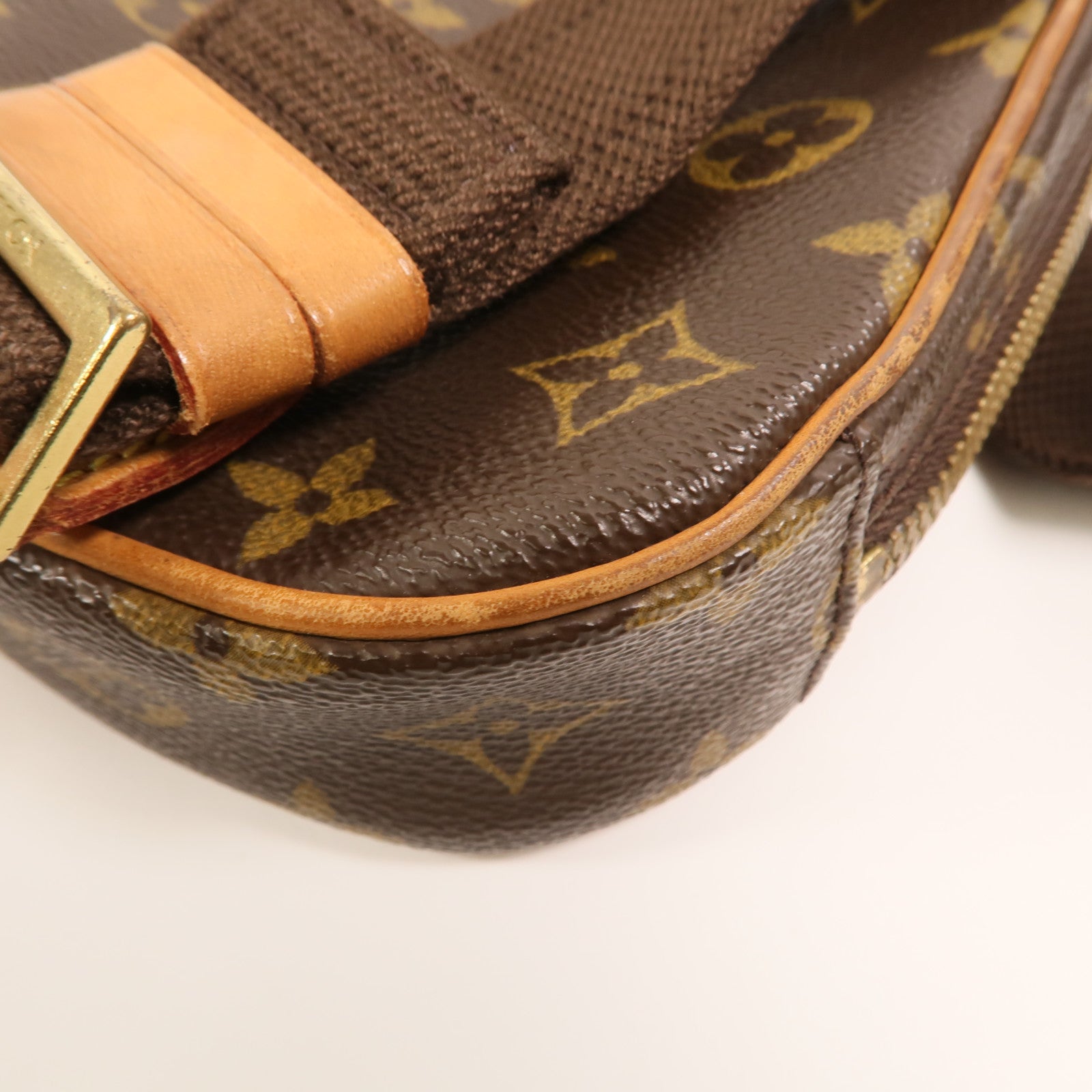 LOUIS VUITTON Monogram Pochette Gange金扣肩背袋