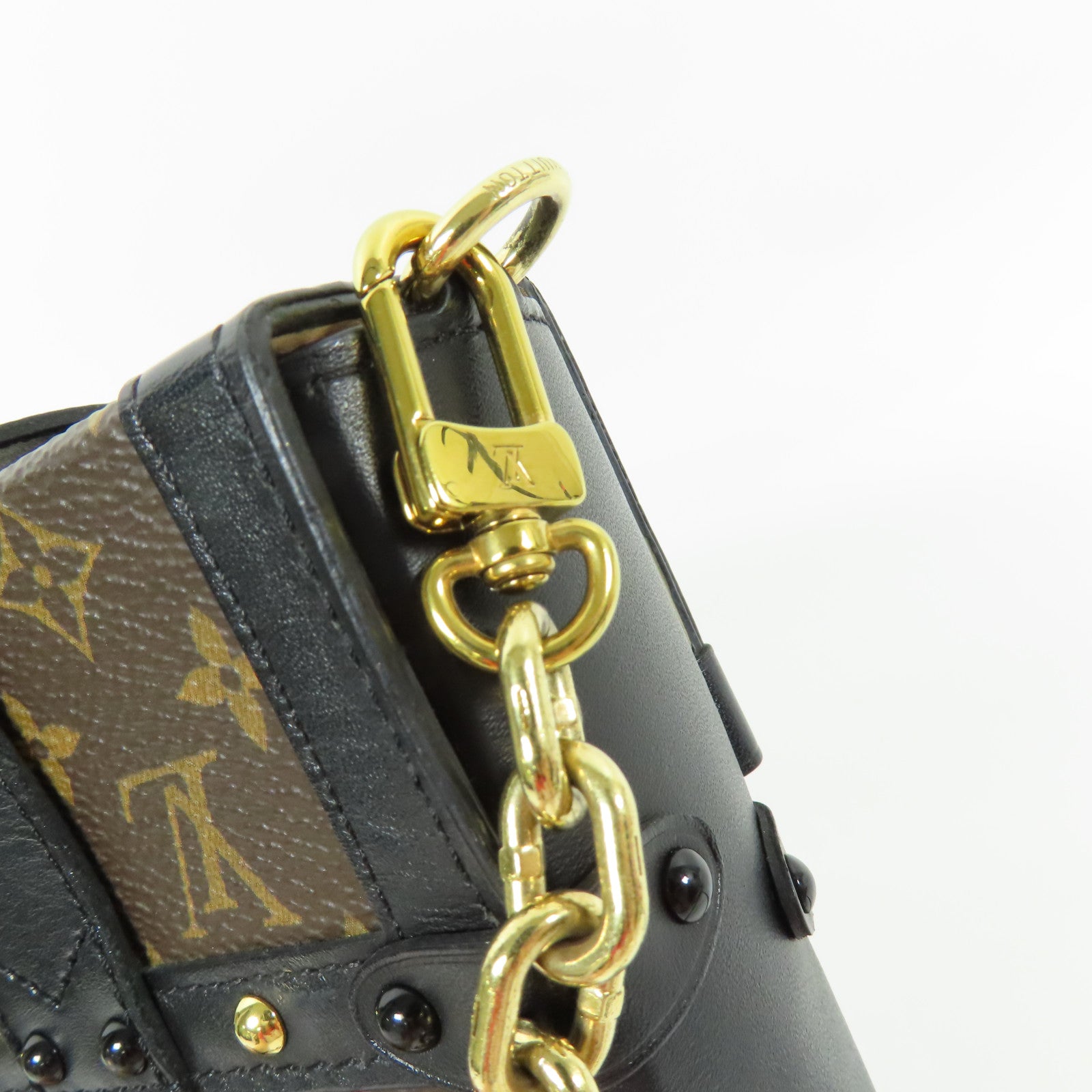 LOUIS VUITTON LV GHW Pochette Trunk Vertical Shoulder Bag Monogram M63913 Brown