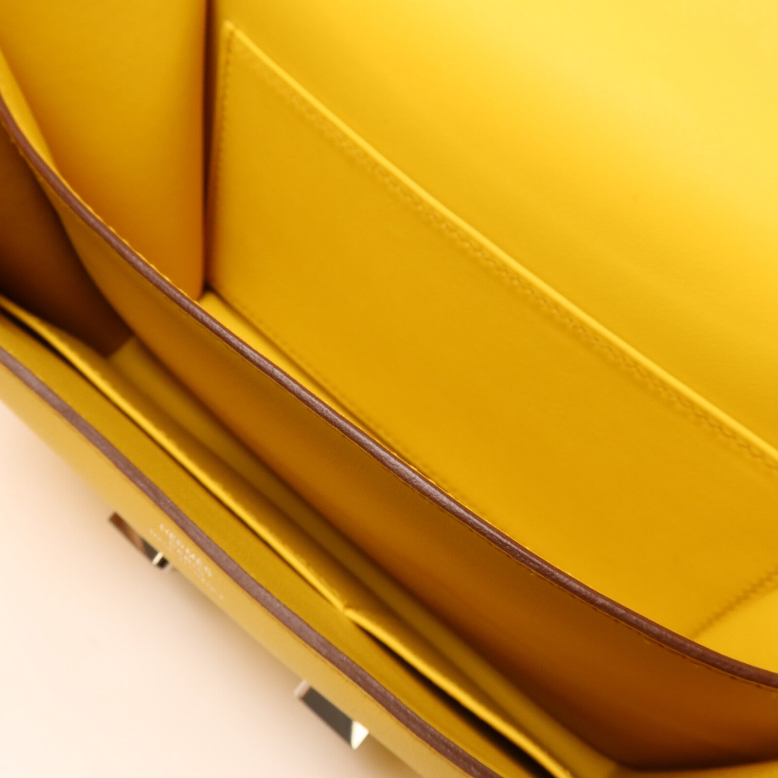 HERMES Swift皮革Constance Mini肩背袋Sun
