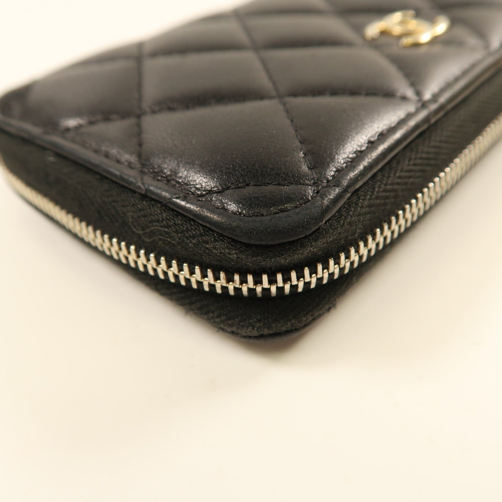 CHANEL 羊皮皮革Pouch Wallet金扣錢包黑色