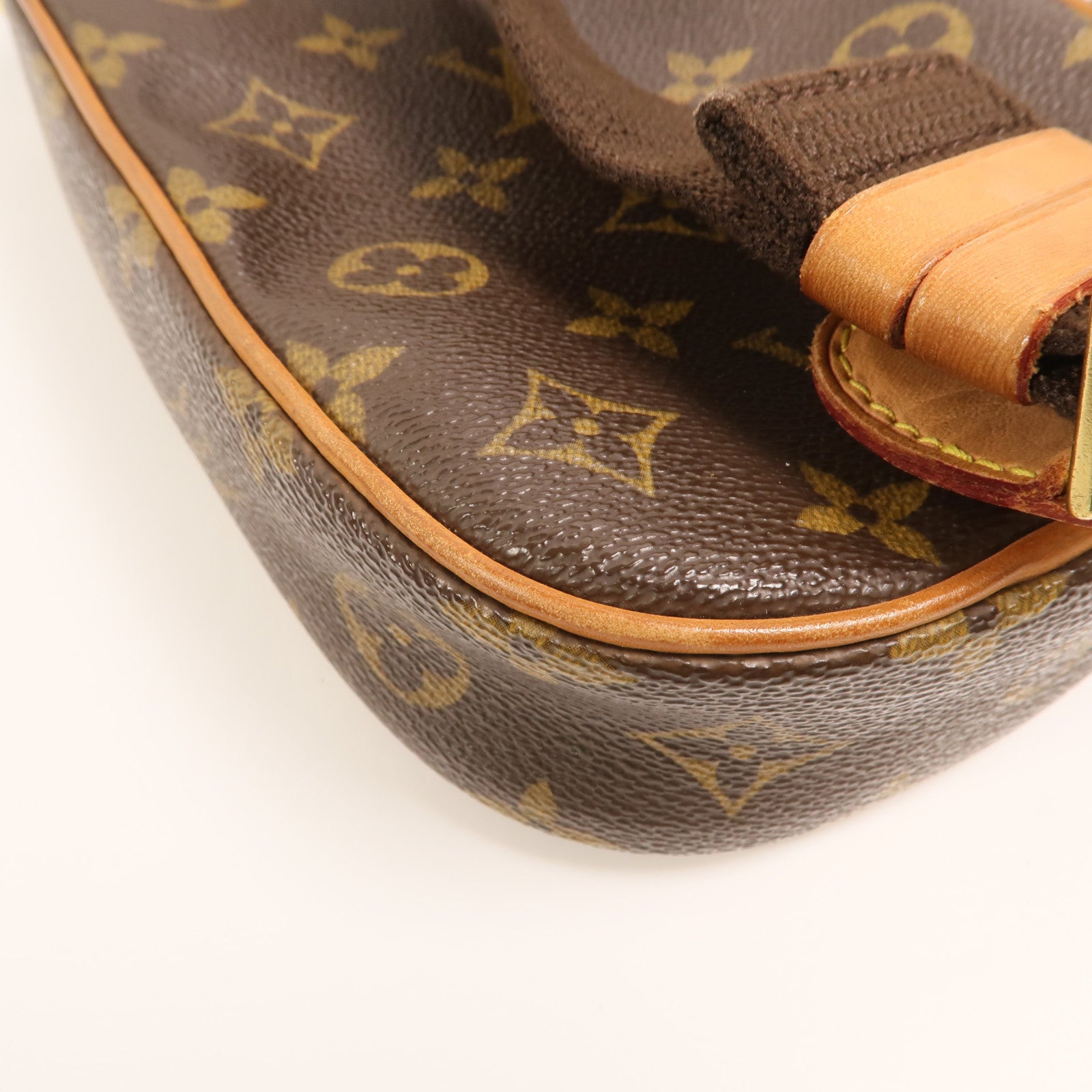 LOUIS VUITTON Monogram Pochette Gange金扣肩背袋