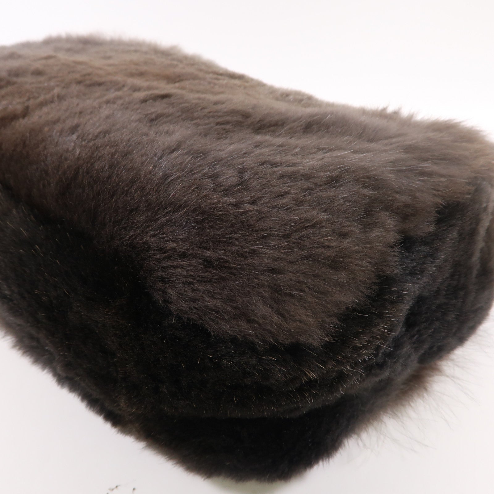 CHANEL 毛皮Fur CC Flap銀扣肩背袋灰色