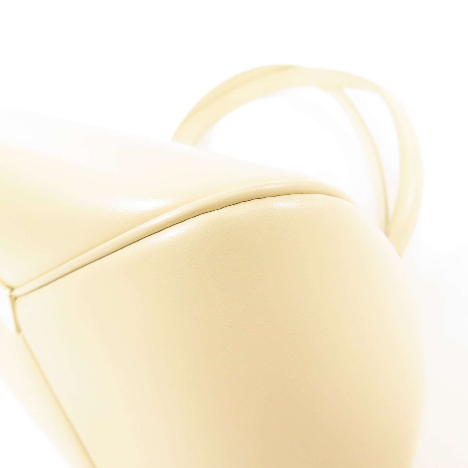 Dior GHW Hand Bag Calfskin Leather White