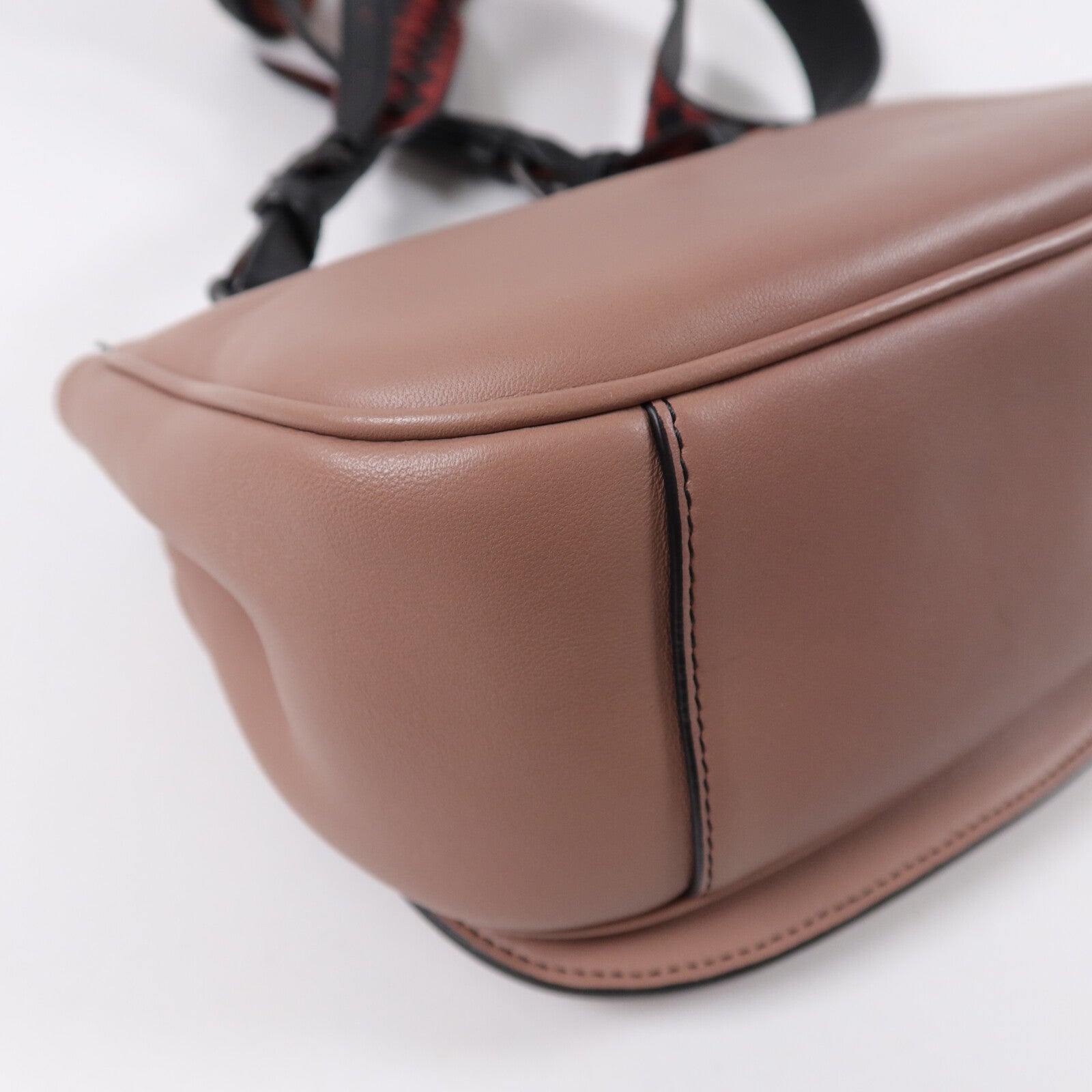 BOTTEGA VENETA 牛皮皮革Luna Bag肩背袋