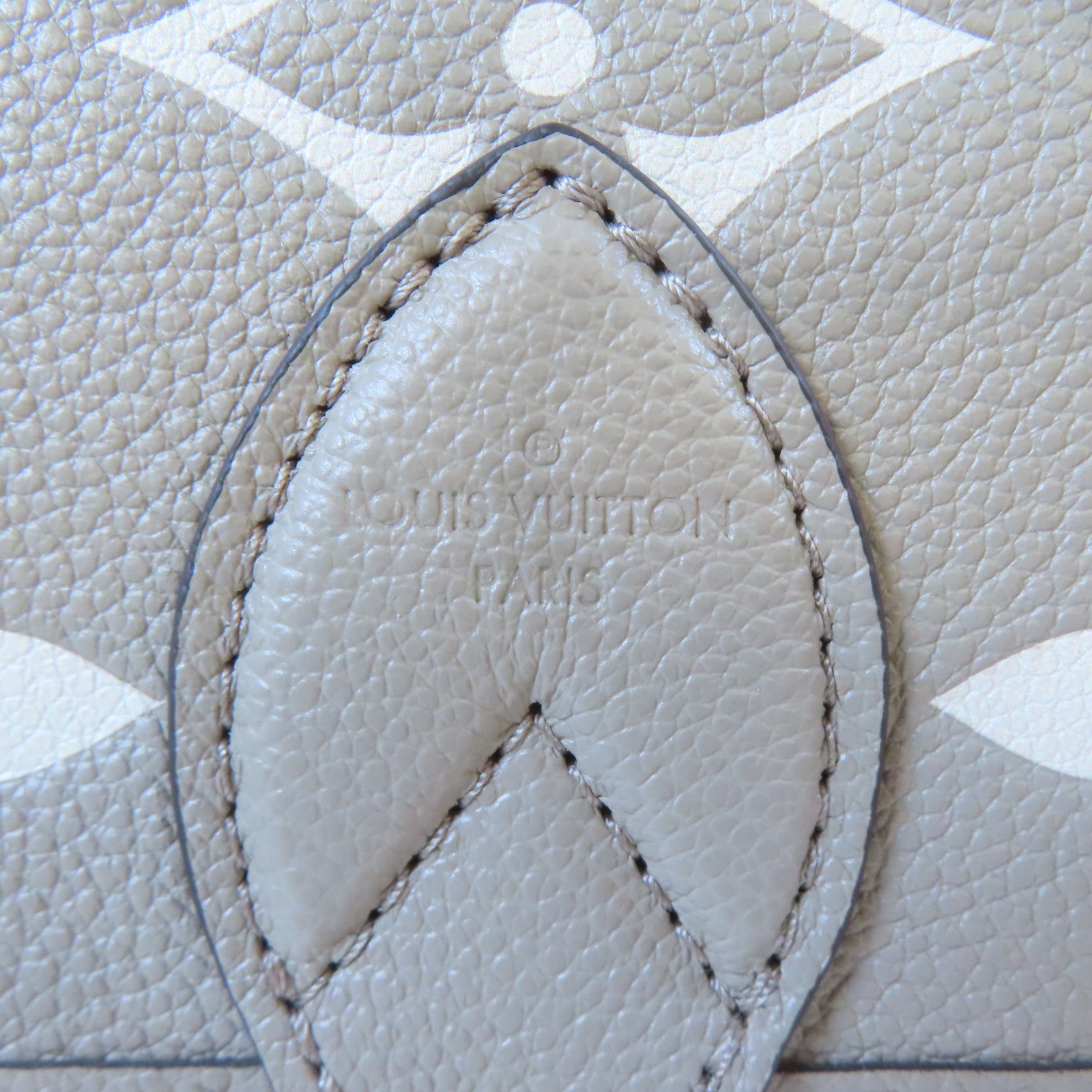 LOUIS VUITTON Monogram Empreinte Diane金扣手挽肩背兩用袋米色