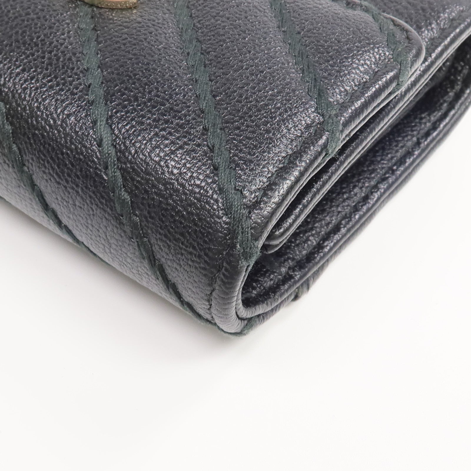 CHANEL 牛皮皮革Wallet金扣錢包