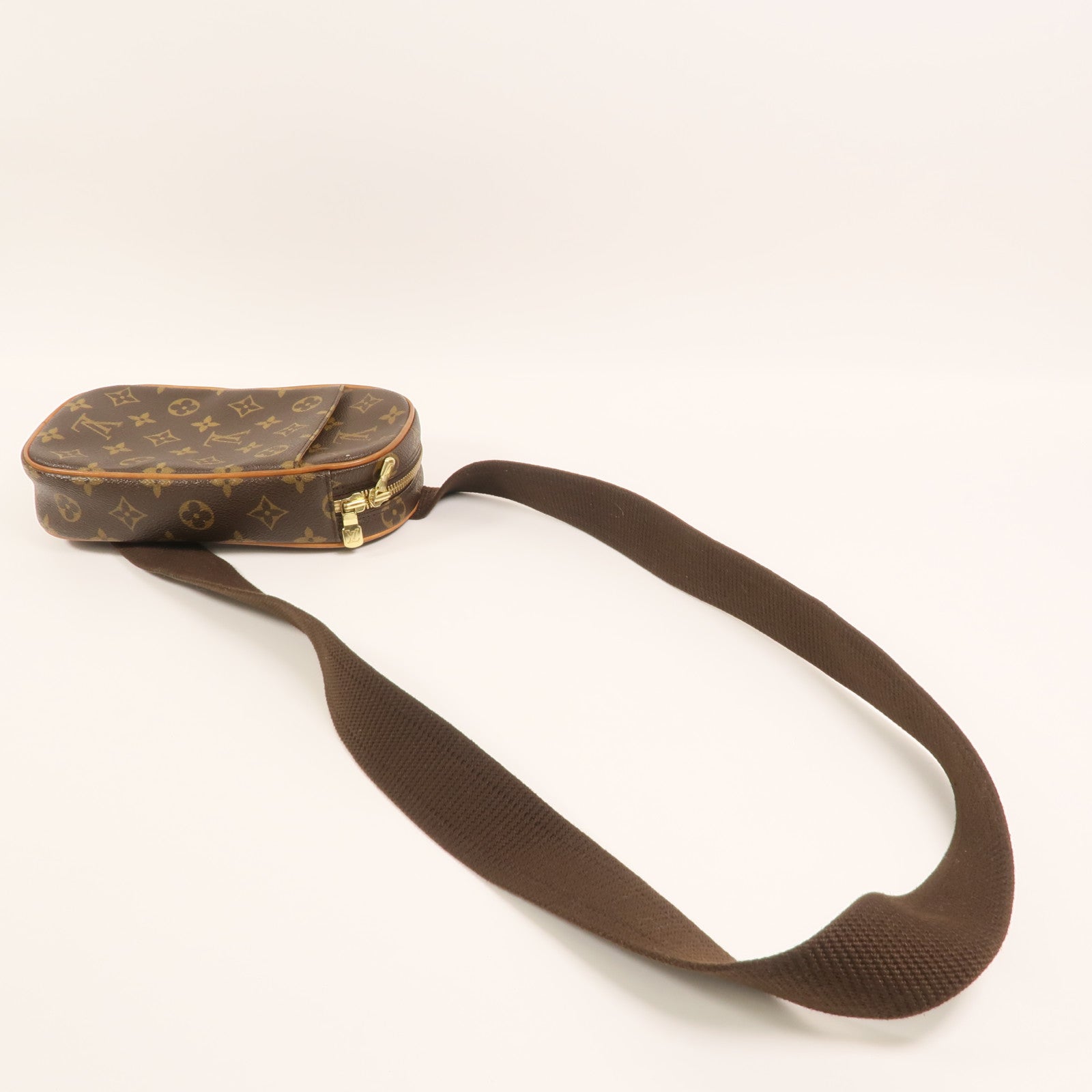 LOUIS VUITTON Monogram Pochette Gange金扣肩背袋