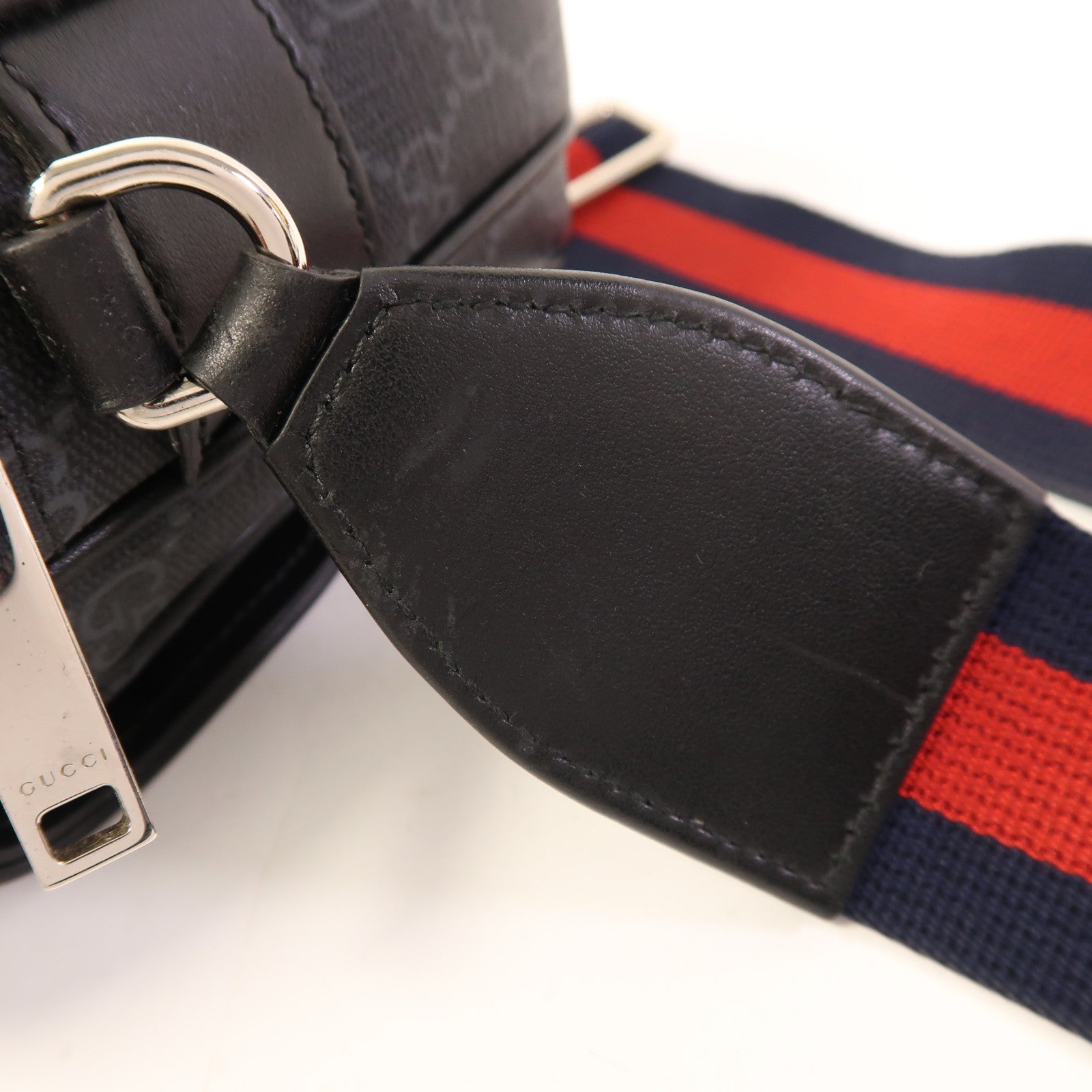 GUCCI 塗層帆布Crossbody Bag銀扣肩背袋