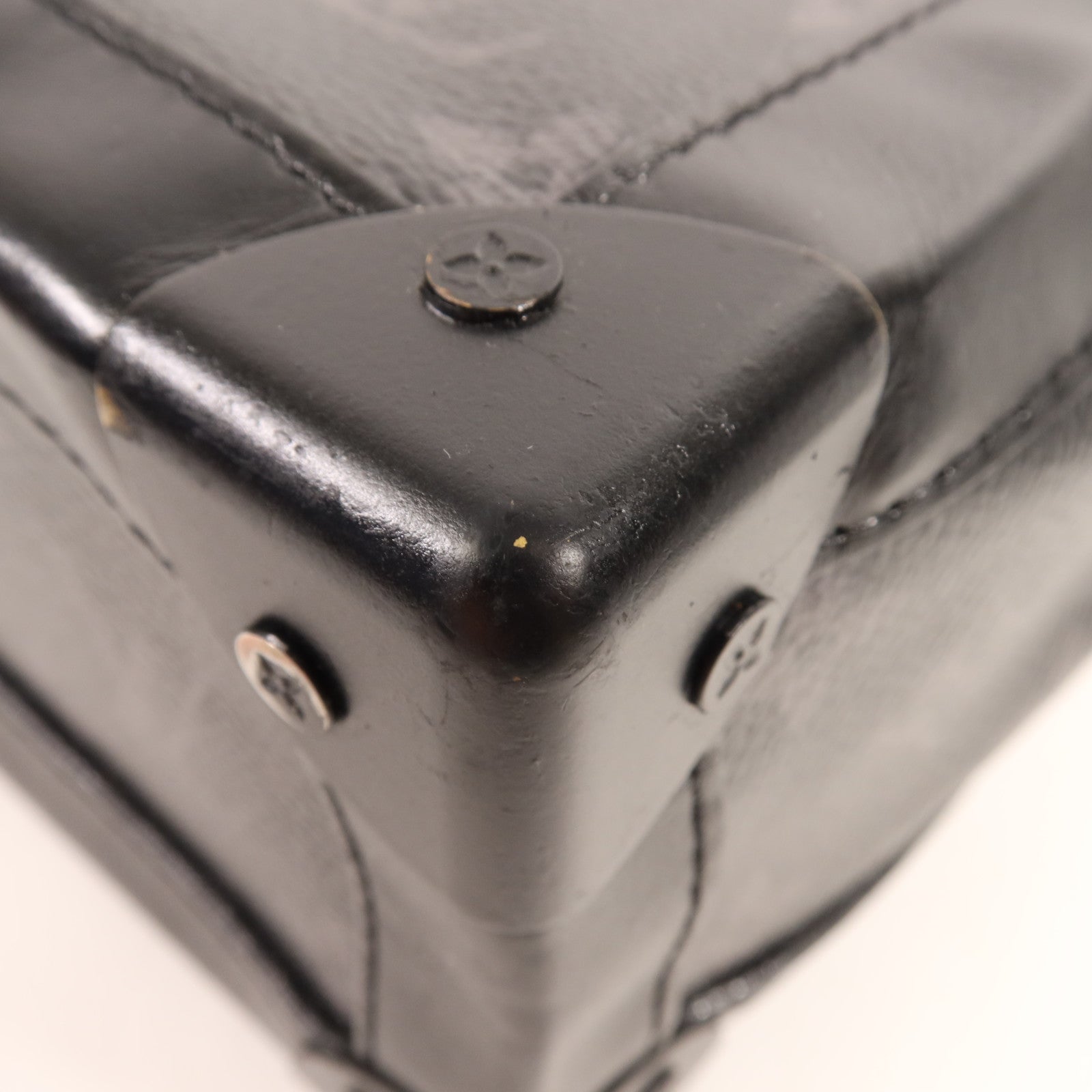 LOUIS VUITTON Monogram Eclipse Soft Trunk肩背袋