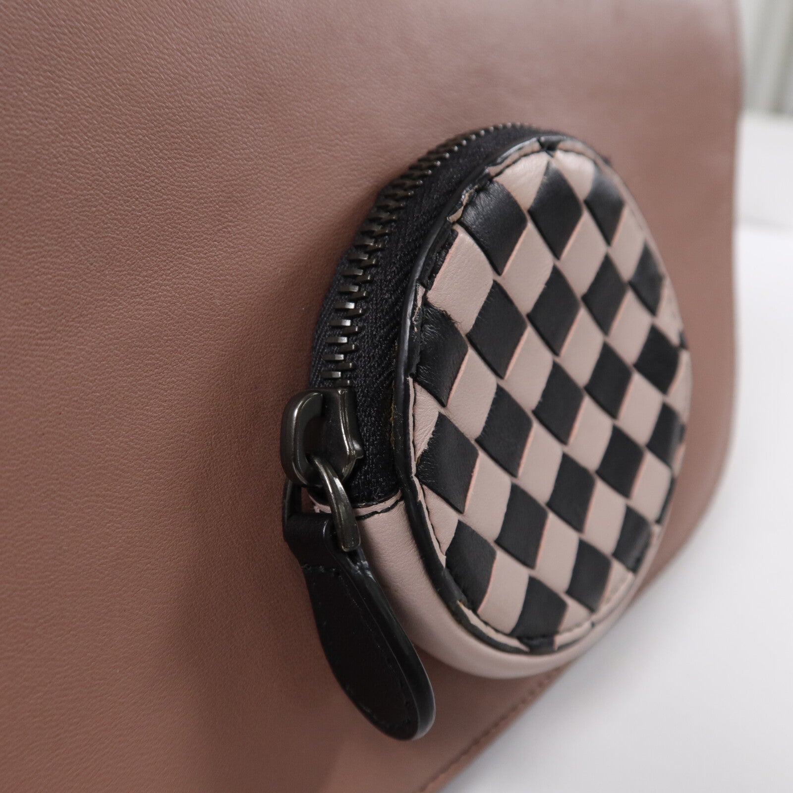 BOTTEGA VENETA 牛皮皮革Luna Bag肩背袋