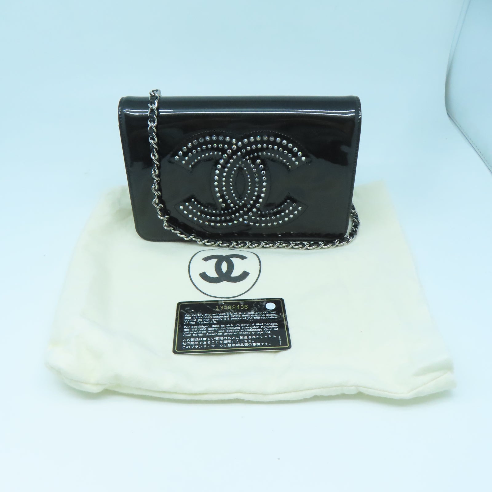 CHANEL 【清倉大減價】漆皮皮革Wallet on Chain銀扣鏈帶肩背袋黑色
