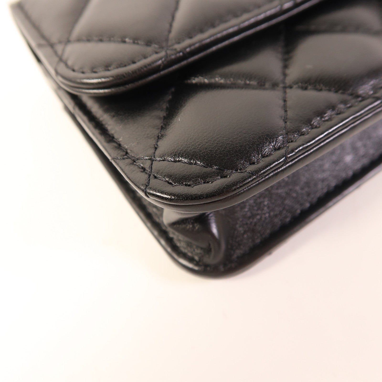 CHANEL 羊皮皮革Flap Phone Holder金扣鏈帶肩背袋