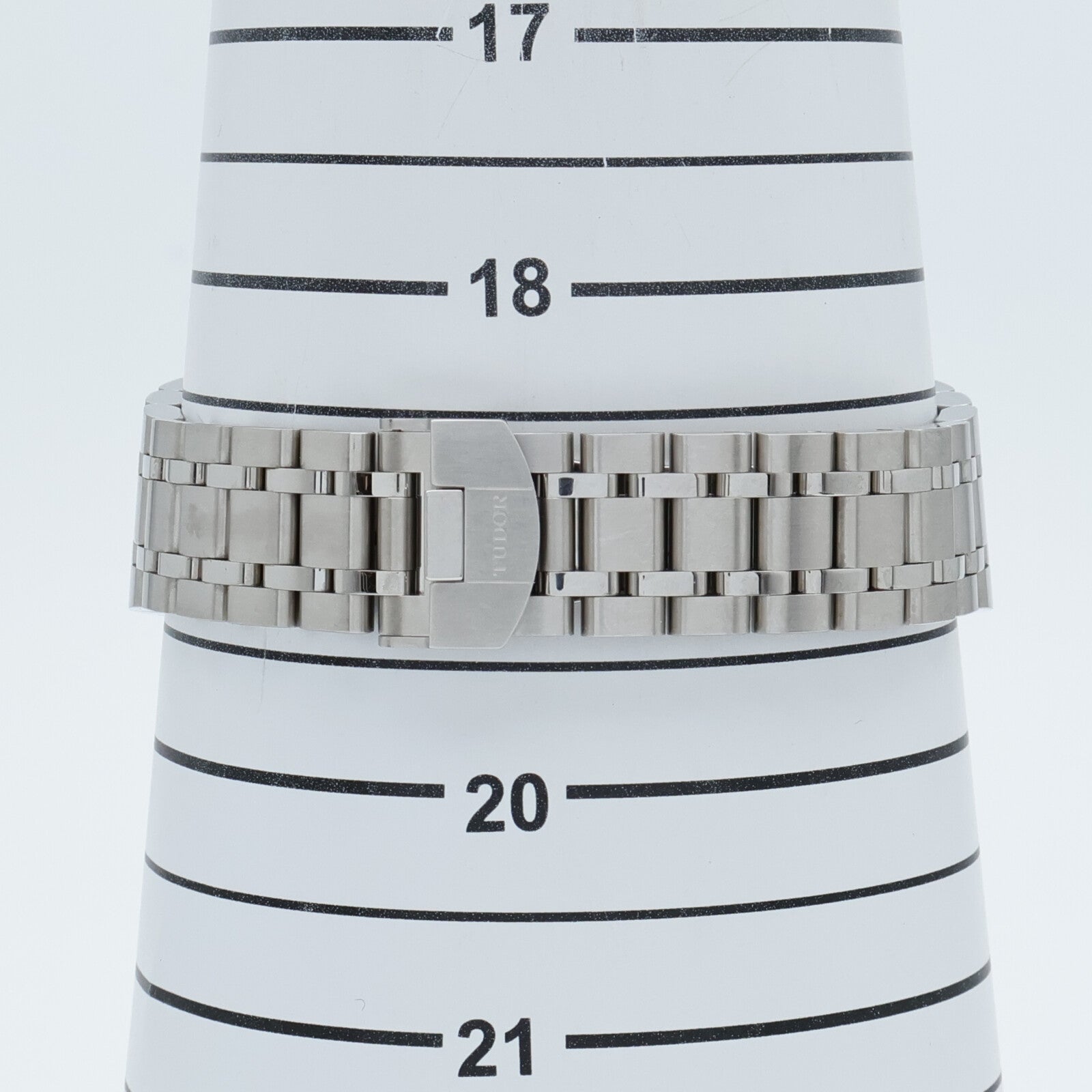 TUDOR Royal 28600