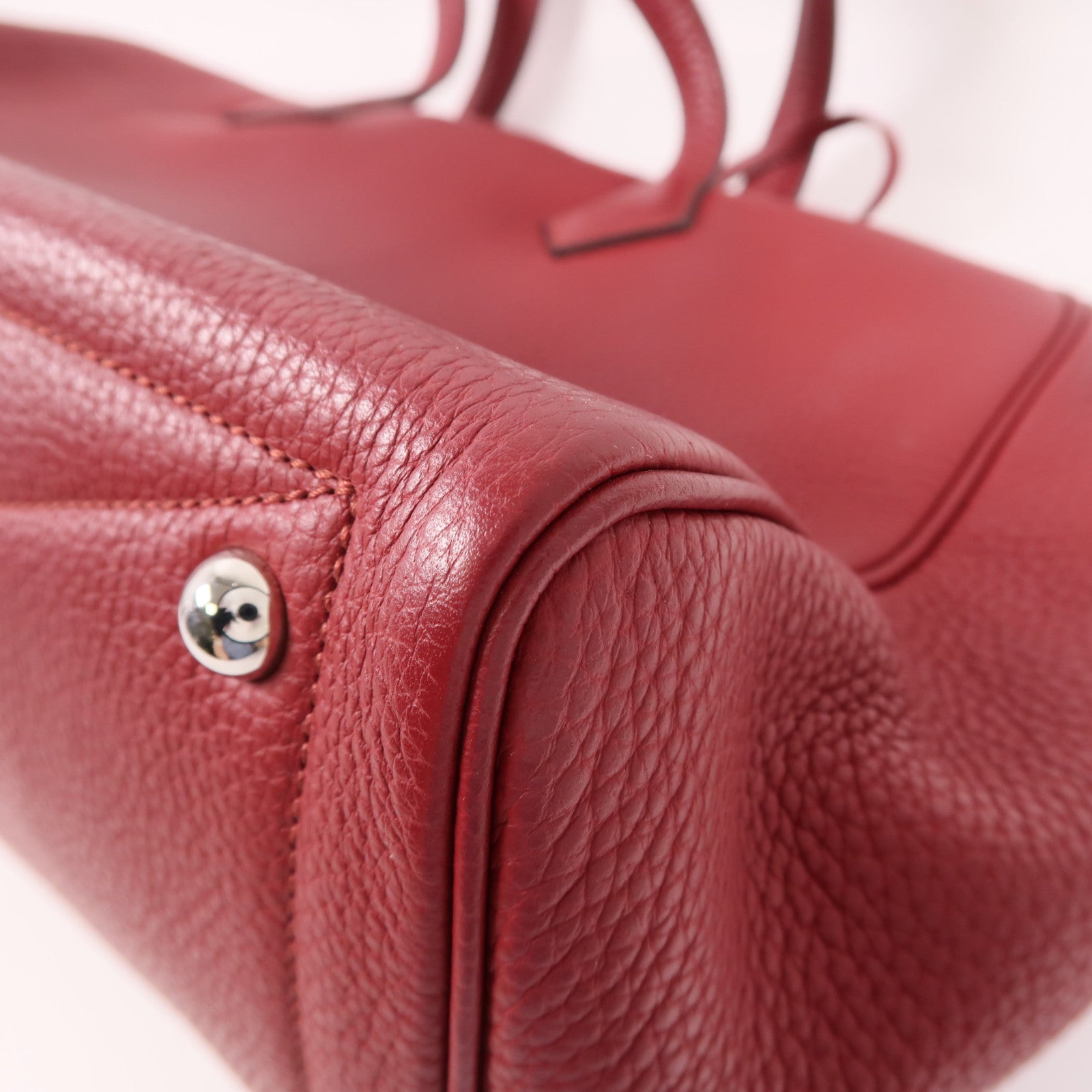 HERMES Clemence皮革Victoria 35銀扣肩背袋Rubis