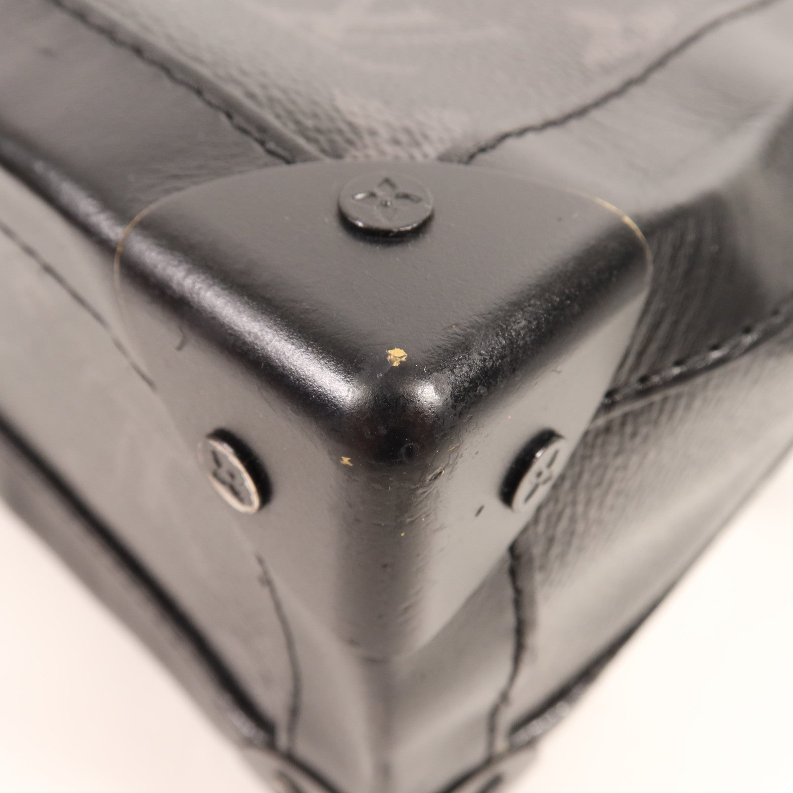 LOUIS VUITTON Monogram Eclipse Soft Trunk肩背袋