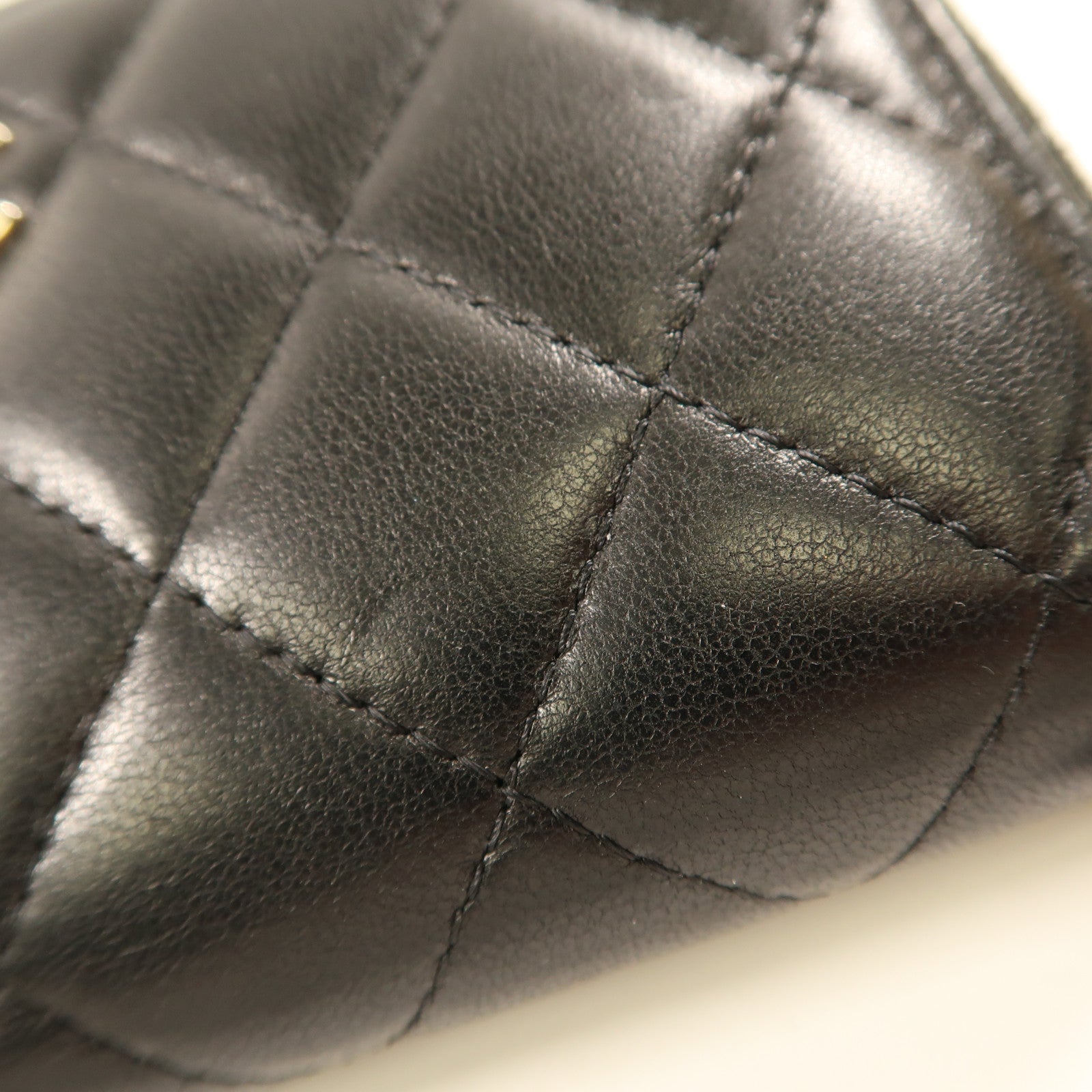 CHANEL 羊皮皮革Pouch Wallet金扣錢包黑色