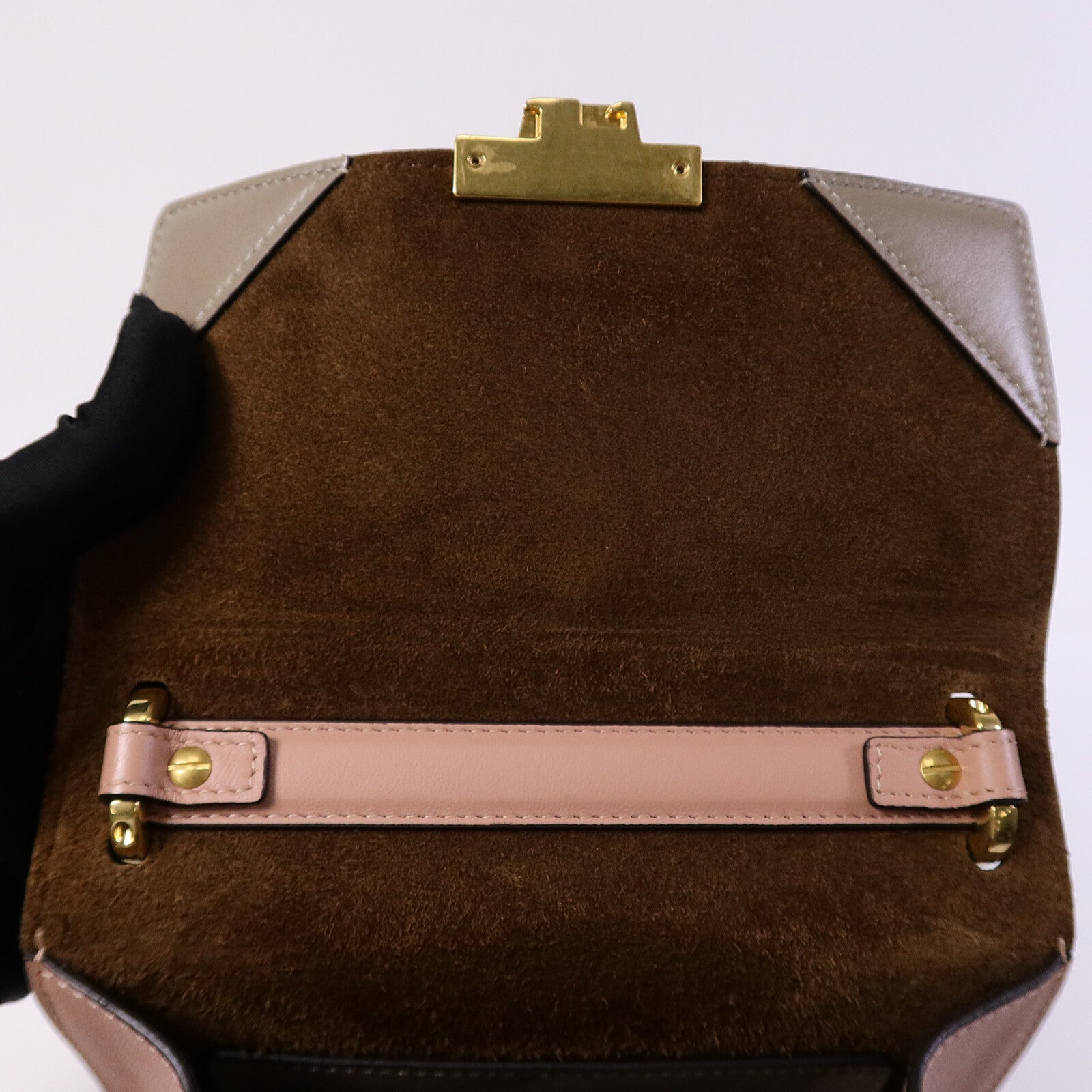 FENDI 羊皮皮革Kan U Shoulder Bag鏈帶肩背袋
