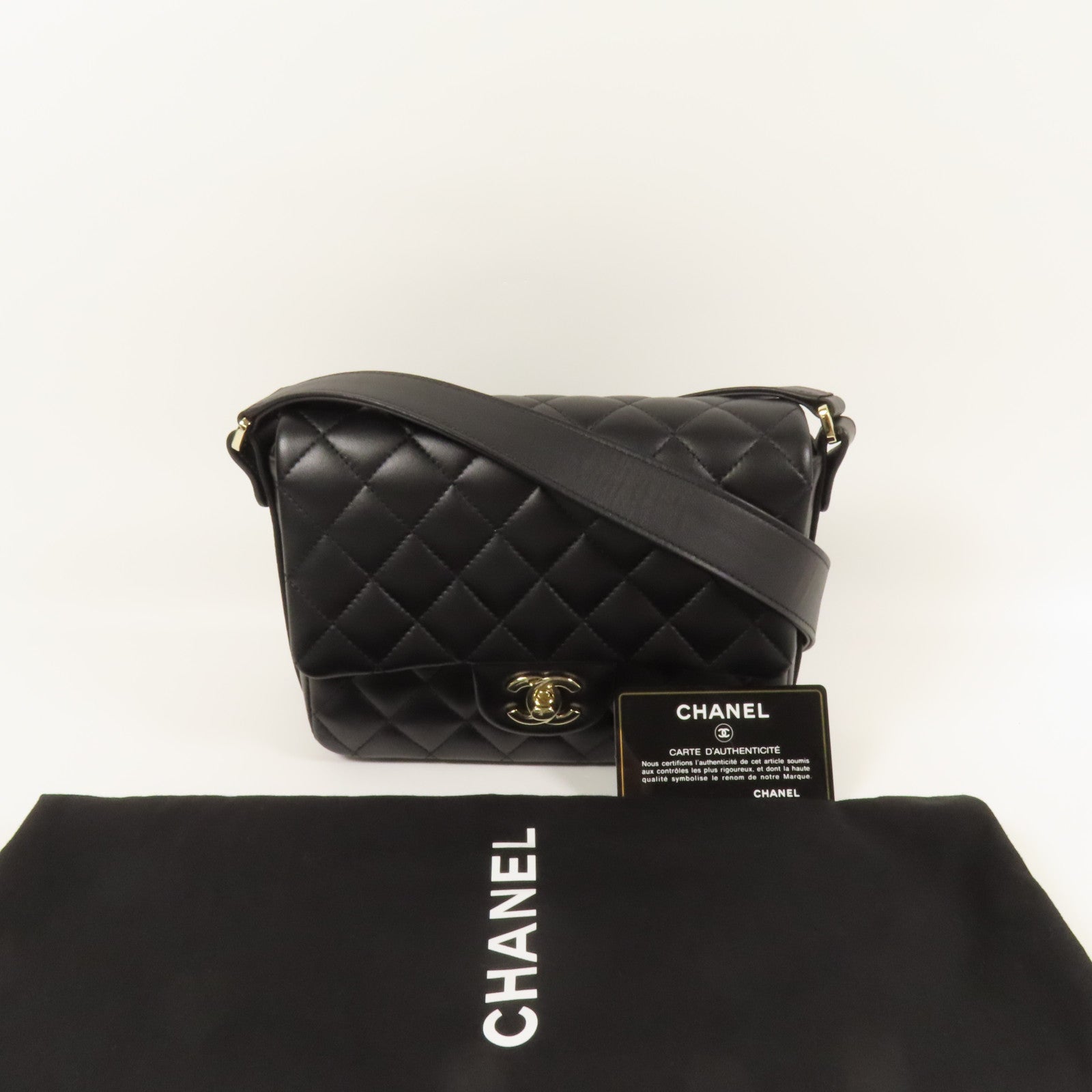 CHANEL 羊皮皮革Shoulder Bag金扣肩背袋