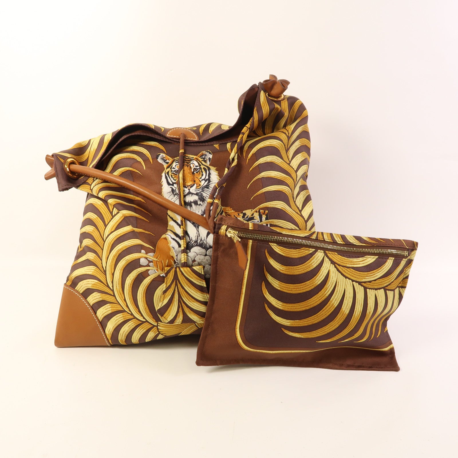 HERMES 絲質Silky City金扣肩背袋