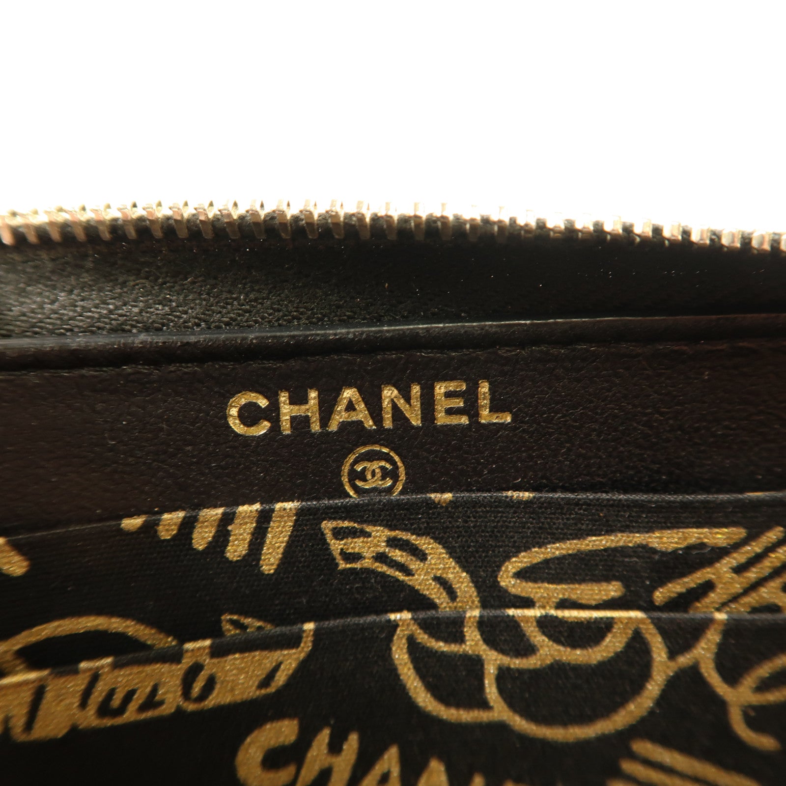 CHANEL 羊皮皮革Pouch Wallet金扣錢包黑色