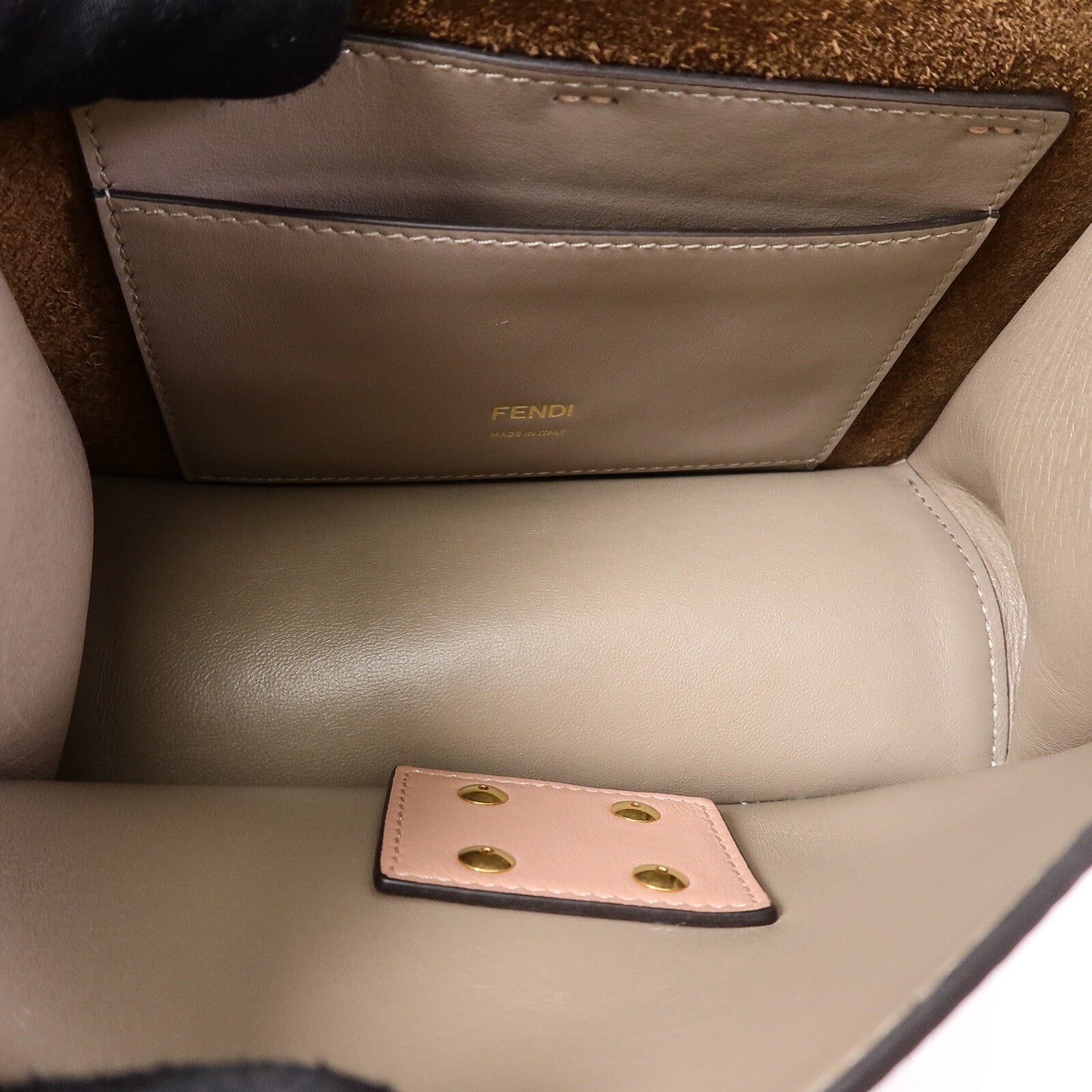 FENDI 羊皮皮革Kan U Shoulder Bag鏈帶肩背袋