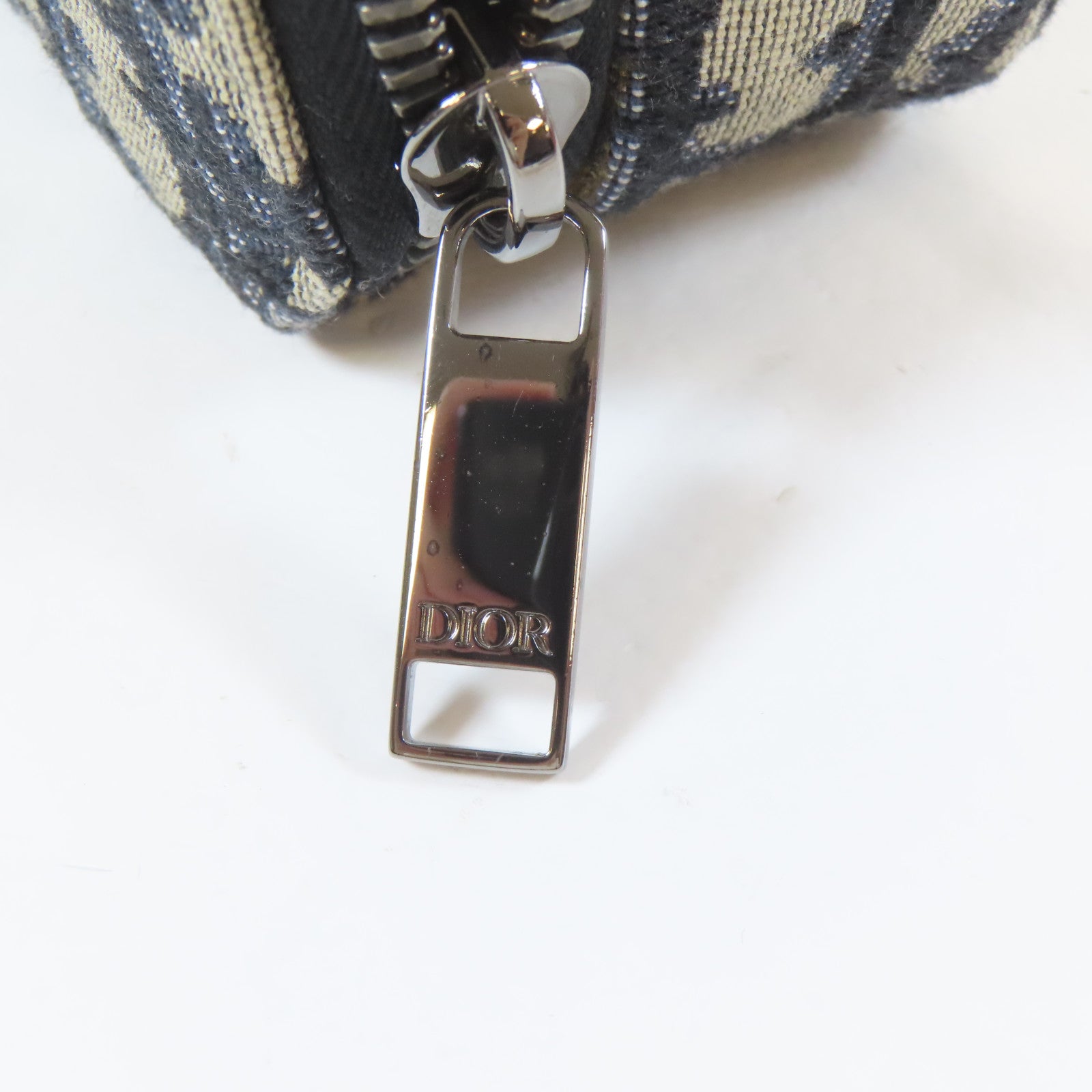 Dior 帆布Essentials Bag銀扣肩背袋米色/藍色
