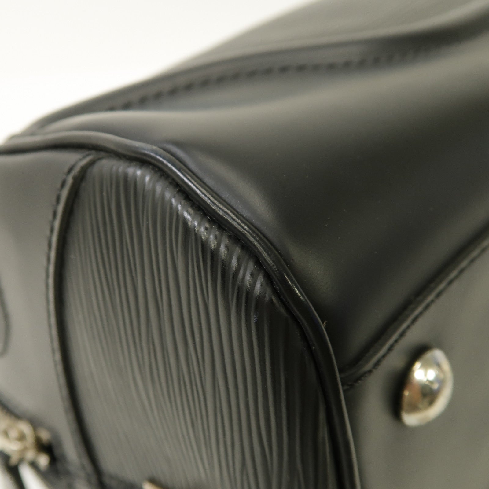 LOUIS VUITTON 【激減優惠】Epi Bowling Montaigne PM銀扣手挽袋黑色