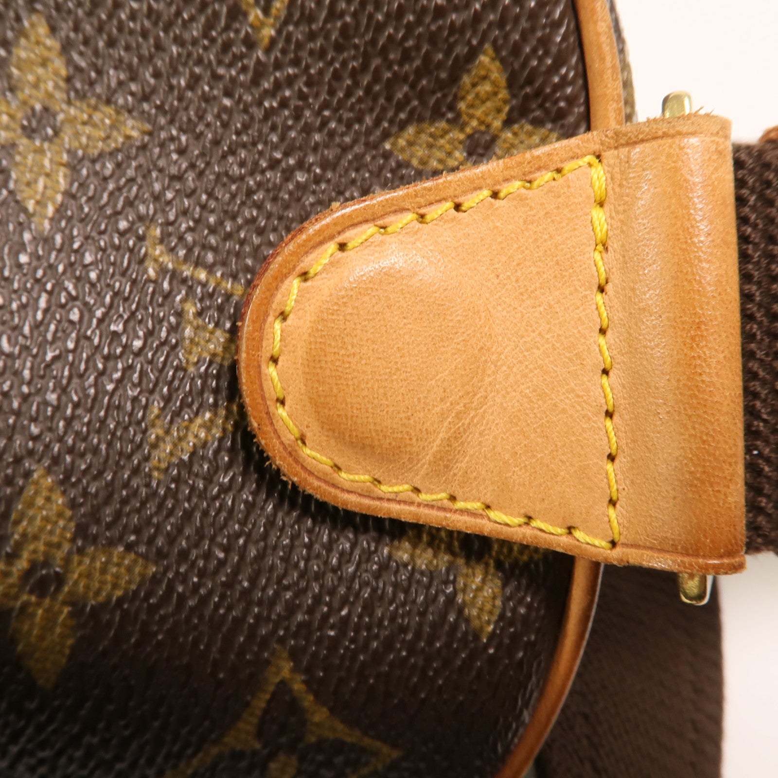LOUIS VUITTON Monogram Pochette Gange金扣肩背袋