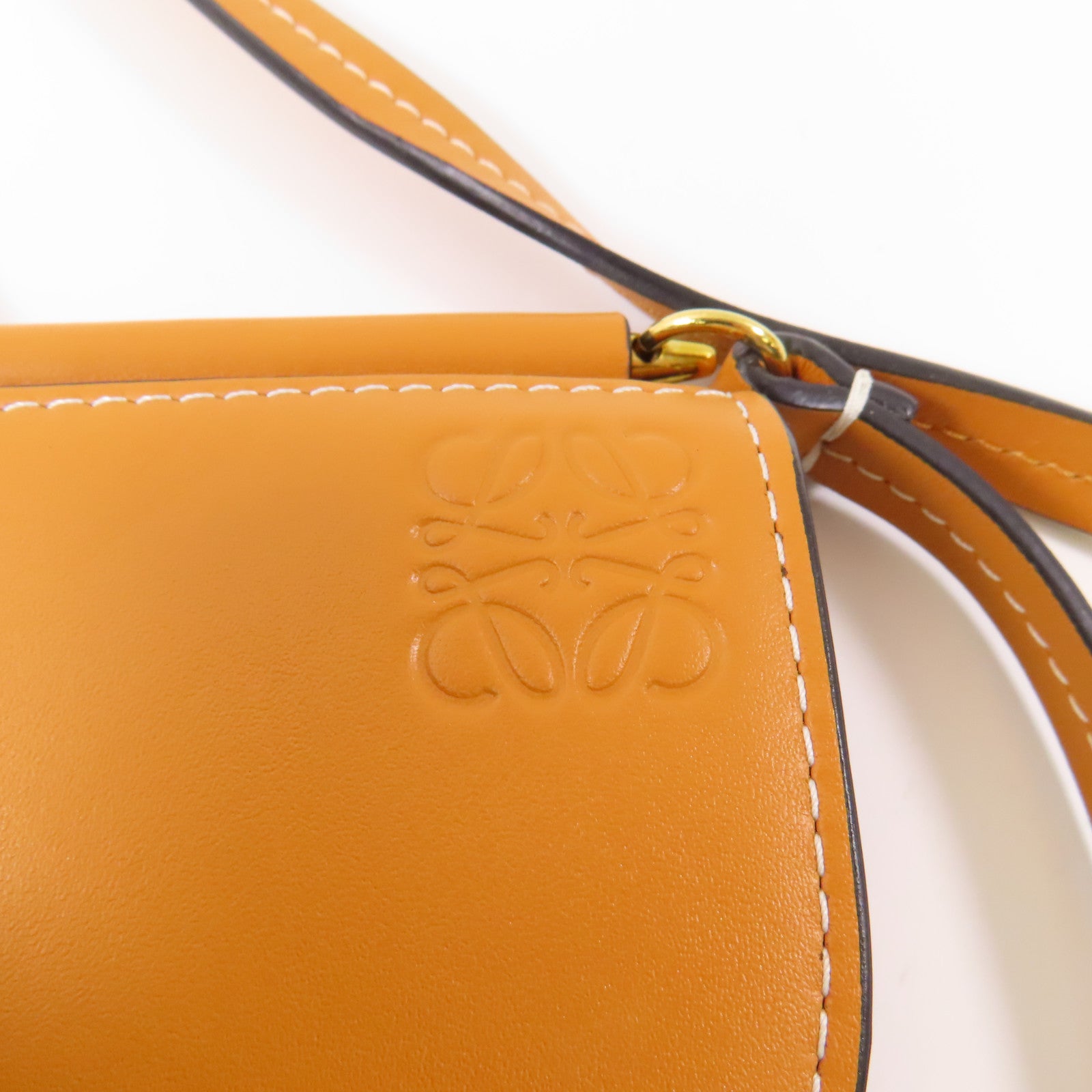 LOEWE【激減優惠】 牛皮皮革Shoulder Bag金扣肩背袋