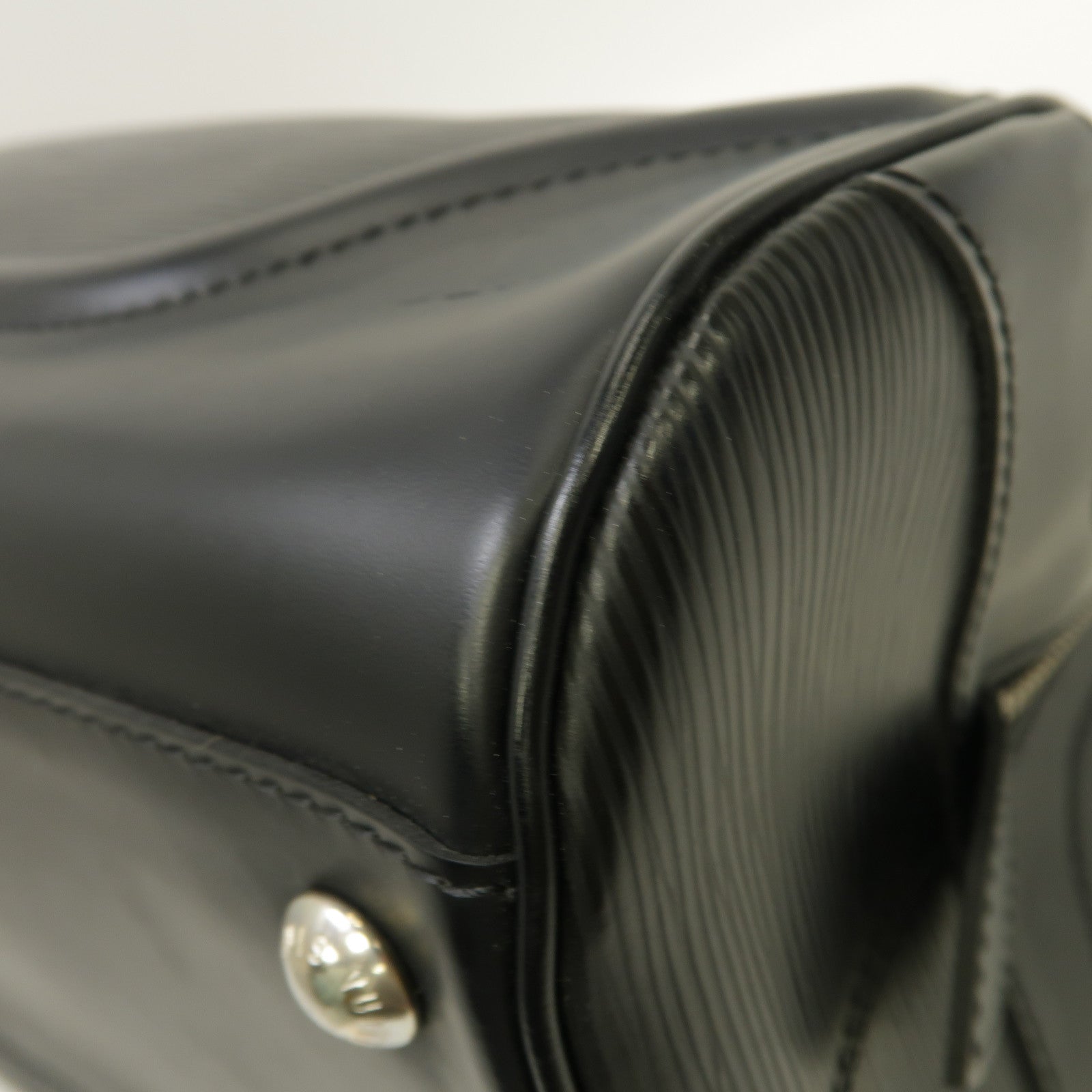 LOUIS VUITTON 【激減優惠】Epi Bowling Montaigne PM銀扣手挽袋黑色